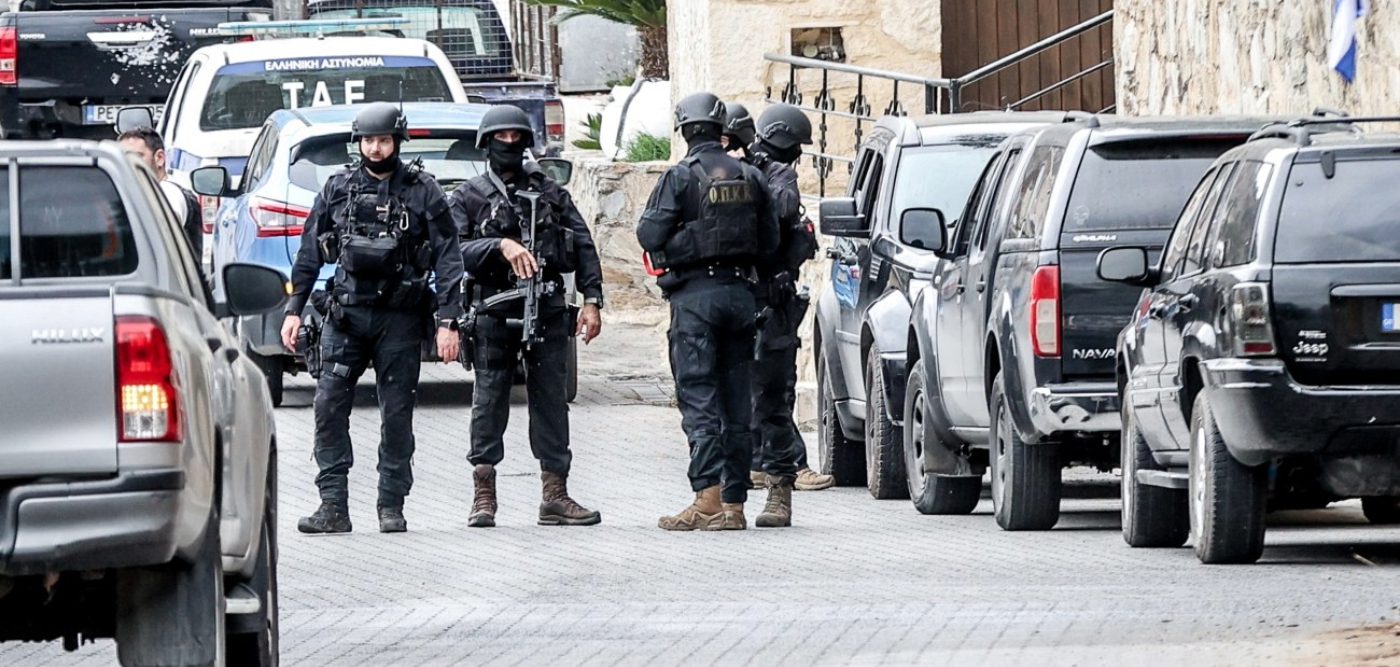 Σοκ στα Βορίζια: Γυναίκες και παιδιά εξαφάνισαν σφαίρες και όπλα μετά τις δολοφονίες