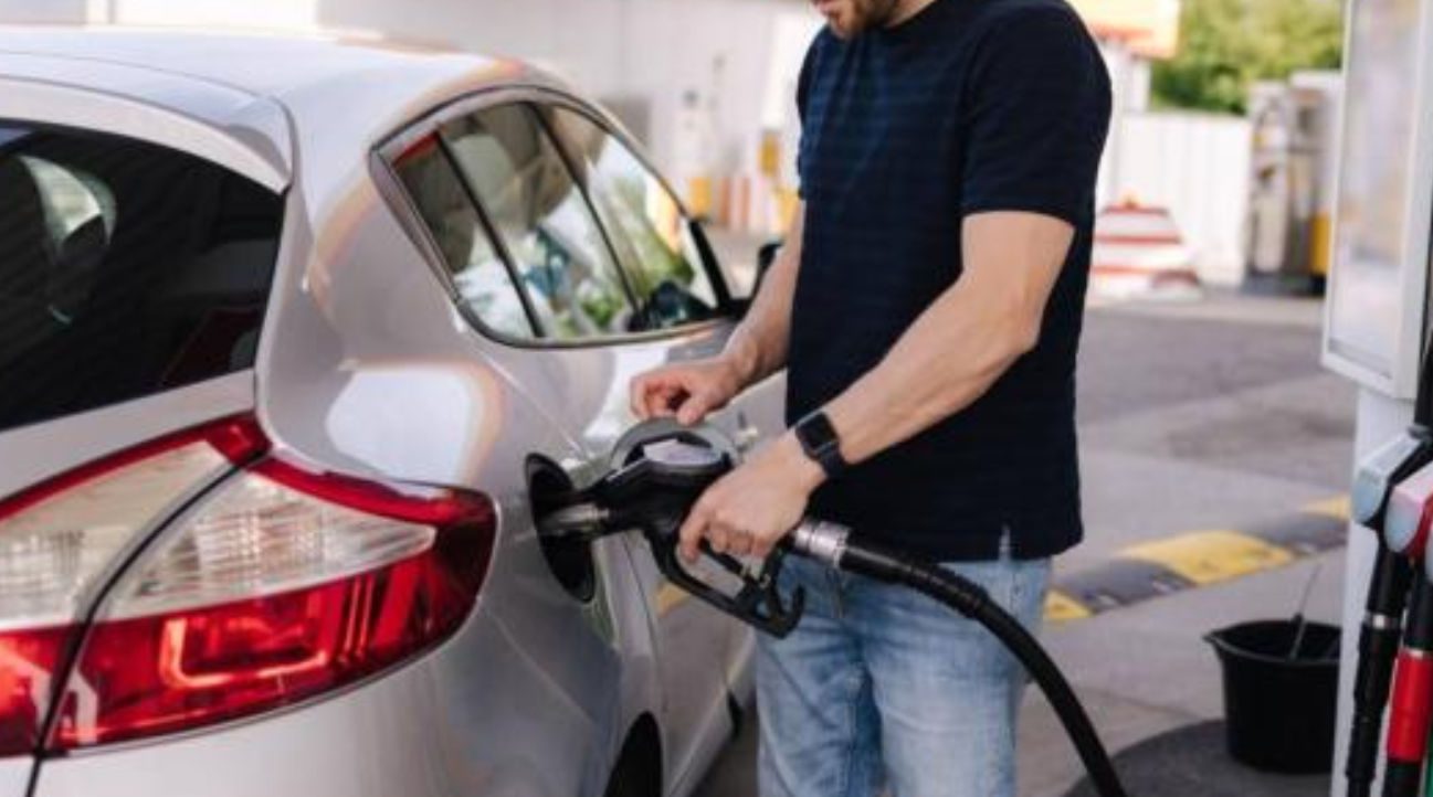 Γέμισε το ΙΧ σου με κάτω από 1,6 ευρώ το λίτρο – Αυτά είναι τα φθηνότερα βενζινάδικα της Αθήνας