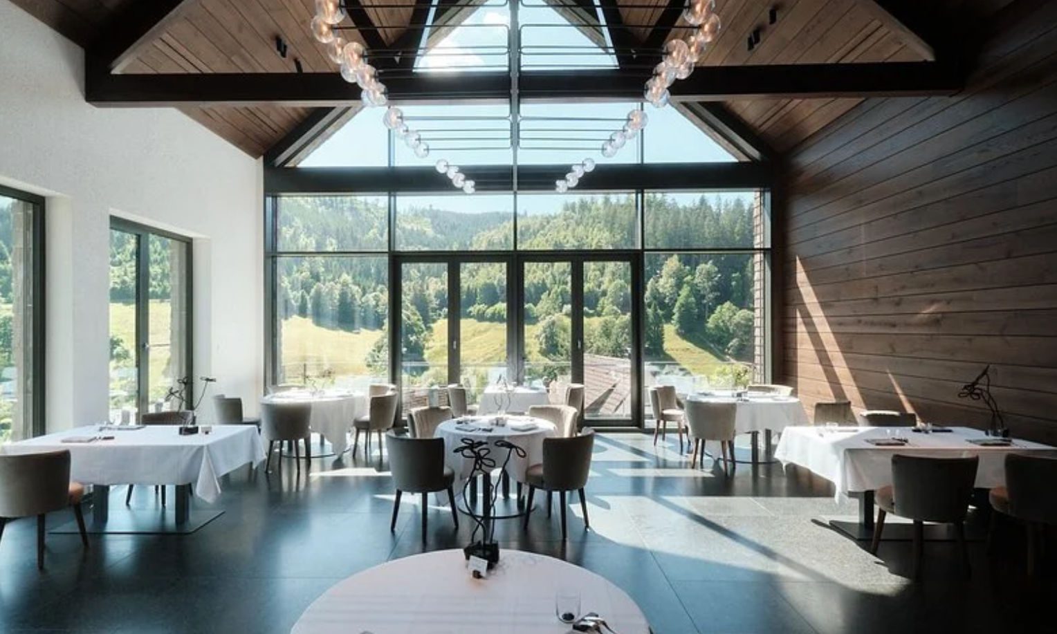 Αυτά είναι τα 4 ελληνικά εστιατόρια που μπήκαν στη λίστα με τα 1.000 καλύτερα παγκοσμίως