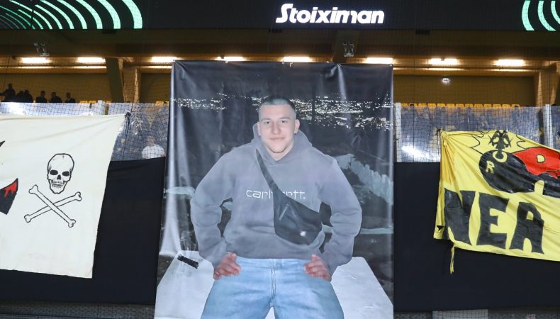 ΑΕΚ – Σάμροκ Ρόβερς: Πανό στην Original για τον 20χρονο που δολοφονήθηκε στη Χαλκίδα