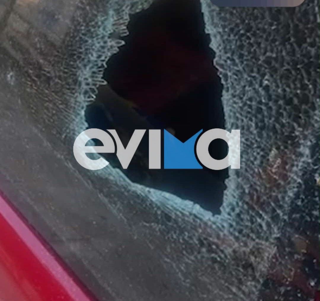 Σοκ στη Χαλκίδα: Έσπασαν σταθμευμένο αυτοκίνητο και το “γδύσανε” μέσα στη νύχτα (εικόνες)