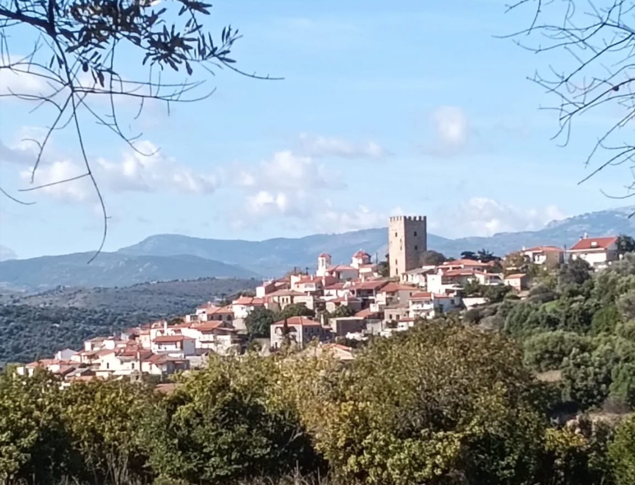 Ανοιξιάτικος ο καιρός σήμερα στην Εύβοια με λίγες νεφώσεις