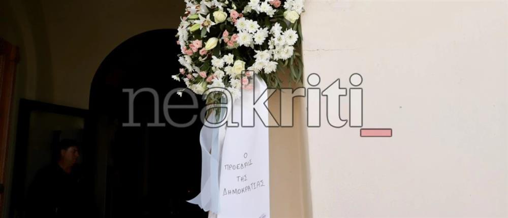 Κρήτη: Θρήνος στην κηδεία του 19χρονου ΕΠΟΠ (εικόνες)