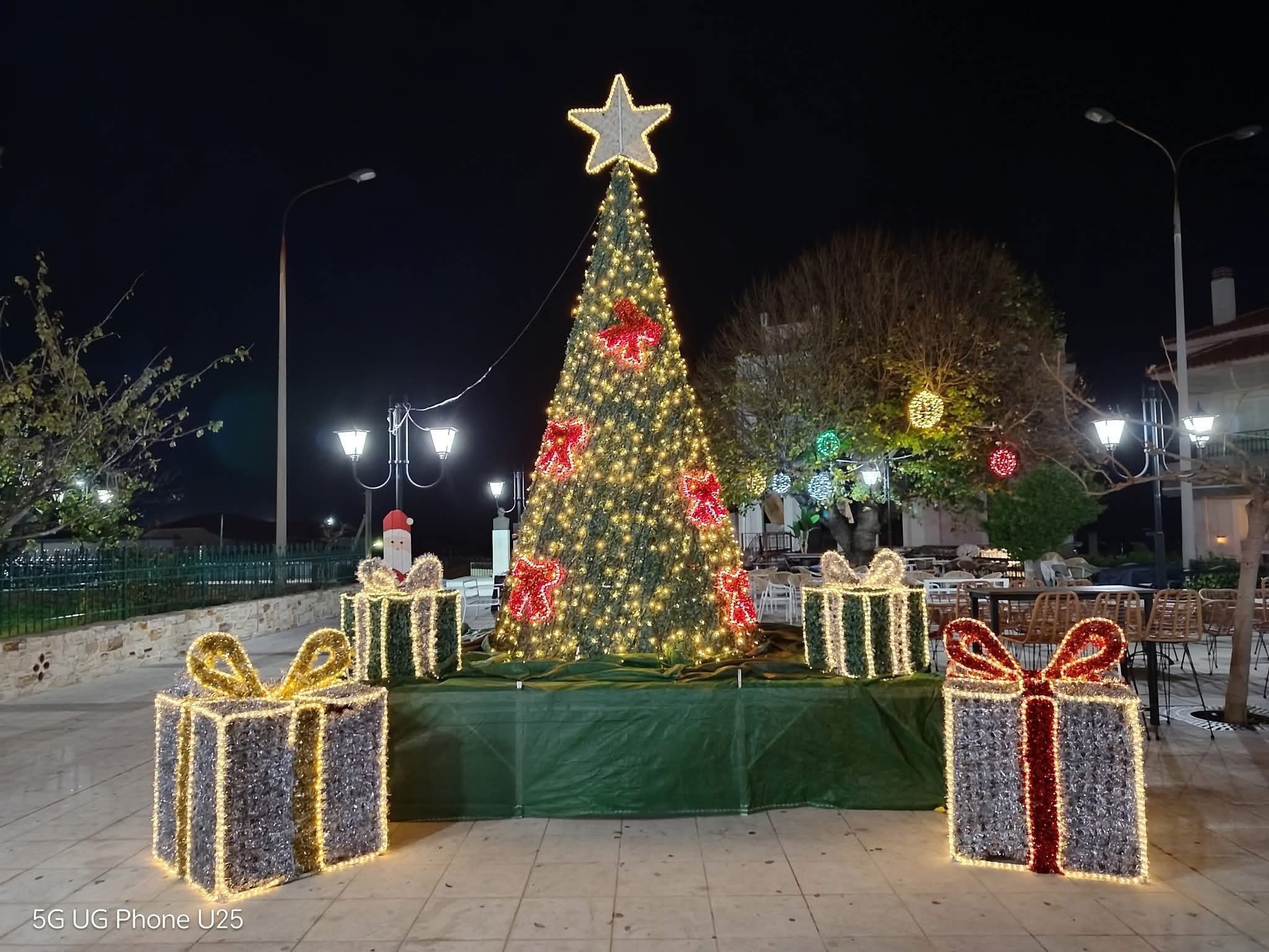 Εύβοια: Αναβάλλεται η Λευκή Νύχτα και η φωταγώγηση του δέντρου – Τι έχει συμβεί