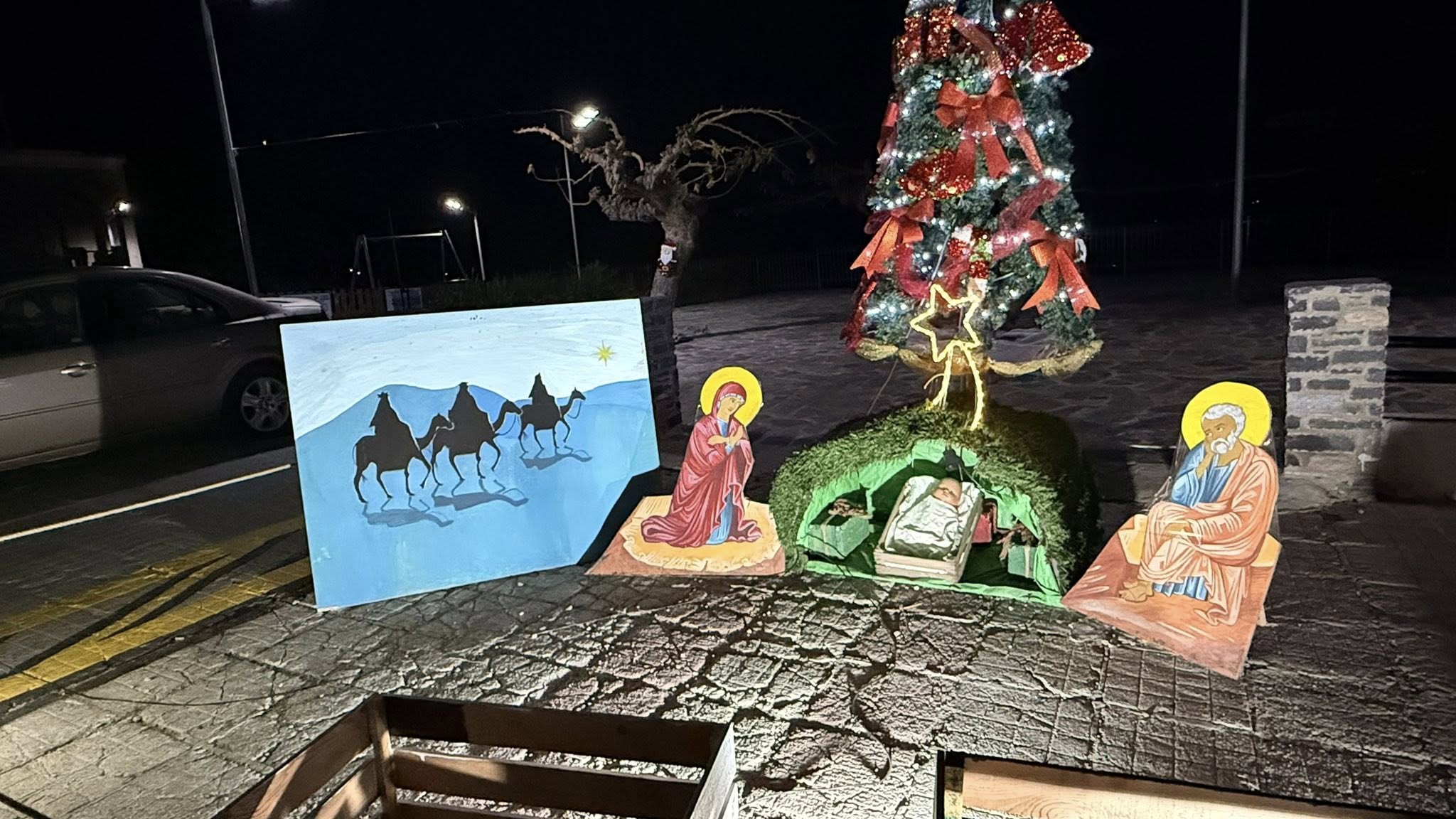 Χριστούγεννα στην Εύβοια: Χωριό μετατράπηκε σε παραμύθι – Μαγικές εικόνες