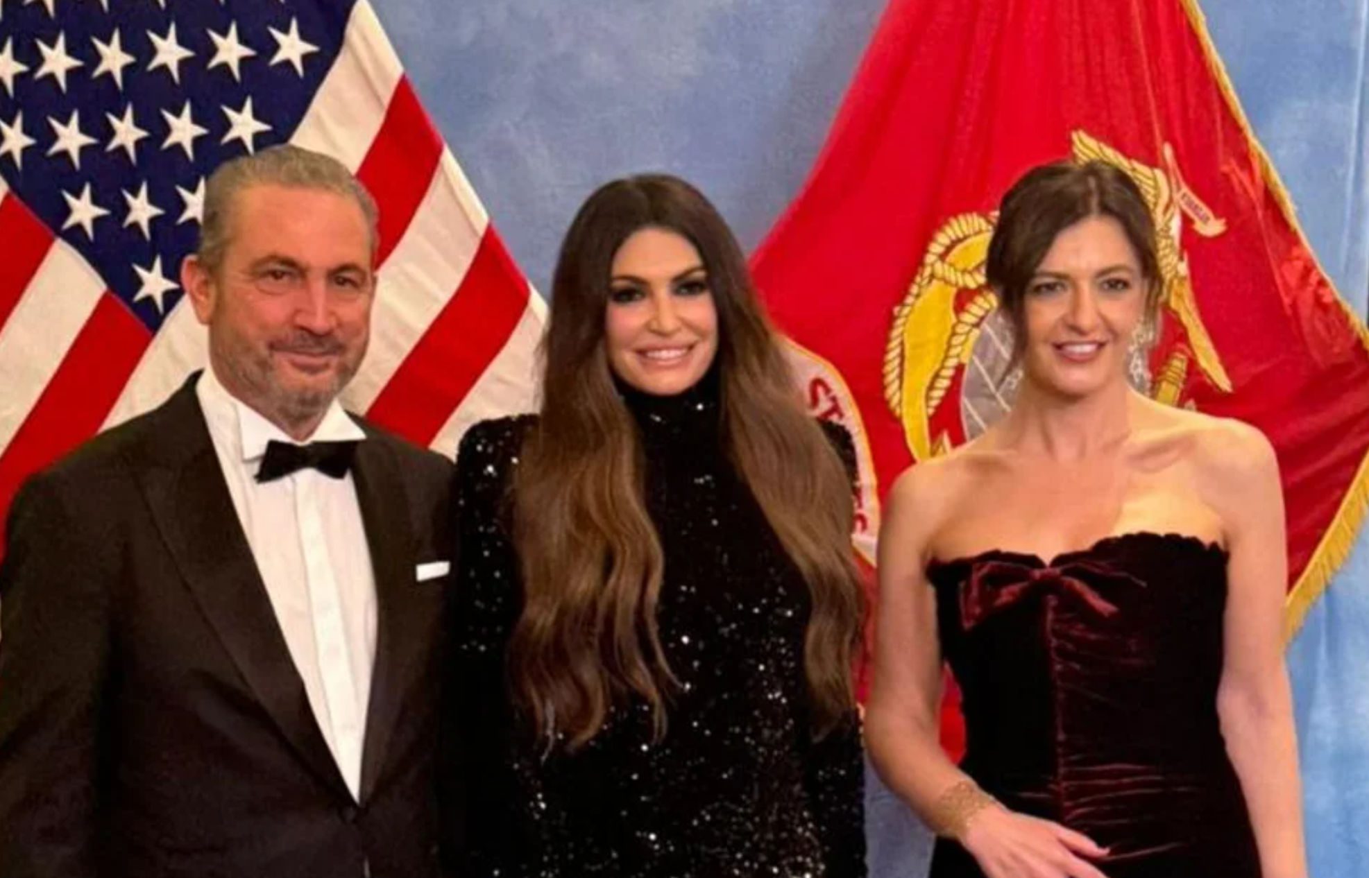 Mόνο δύο υπουργοί παραβρέθηκαν στην πρώτη δεξίωση της Κίμπερλι Γκίλφοϊλ στην Αθήνα