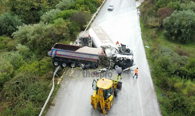 Τροχαίο με τα δύο φορτηγά στην Αργυρότοπο – Συγκρούστηκαν πλαγιομετωπικά