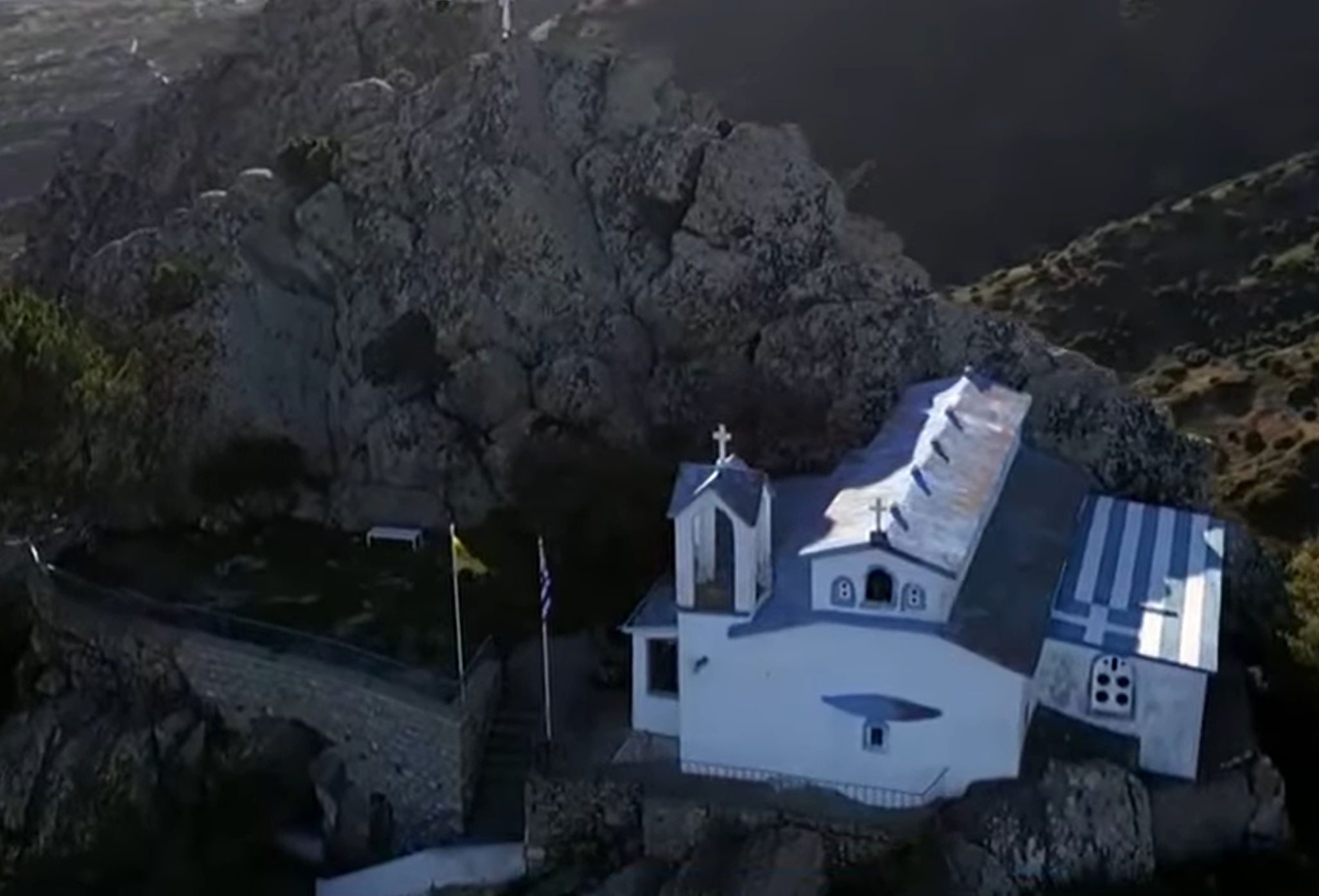 Ο ιερός ναός της Εύβοιας χτισμένος μέσα σε ηφαίστειο- Βίντεο