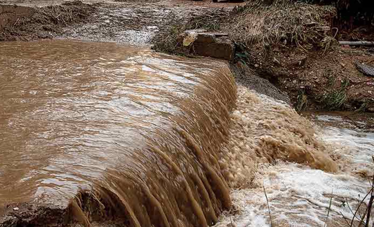 Αυτοί οι δρόμοι πλημμύρισαν από την κακοκαιρία στην Εύβοια