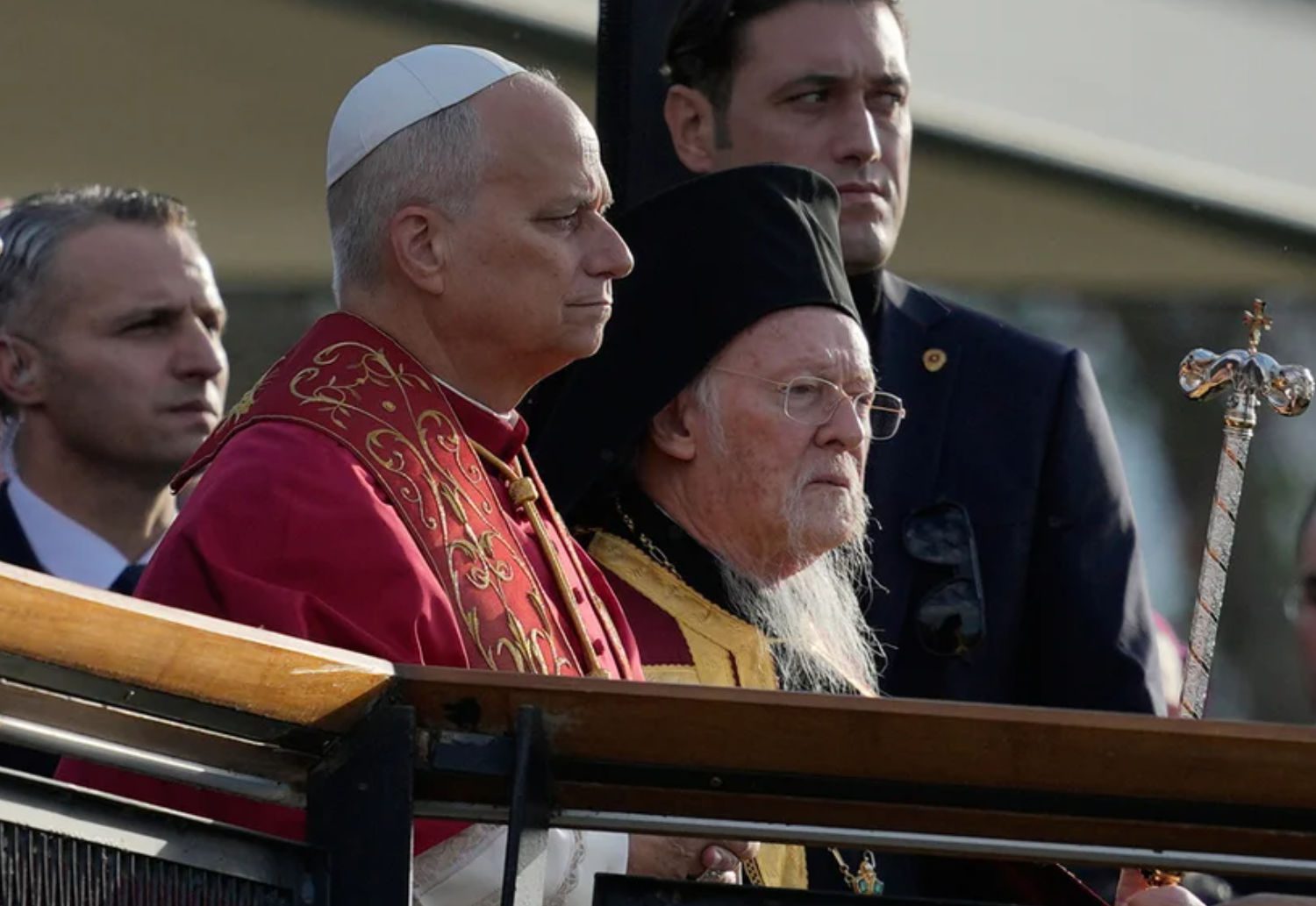 Ιστορική συνάντηση Βαρθολομαίου και Πάπα: Είπαν μαζί το «Πιστεύω» και απηύθυναν κάλεσμα ενότητας