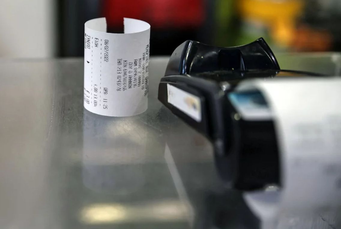 Τον «τσίμπησε» η ΑΑΔΕ επειδή «ξέχασε» να κόψει 25.000 αποδείξεις σε δύο χρόνια