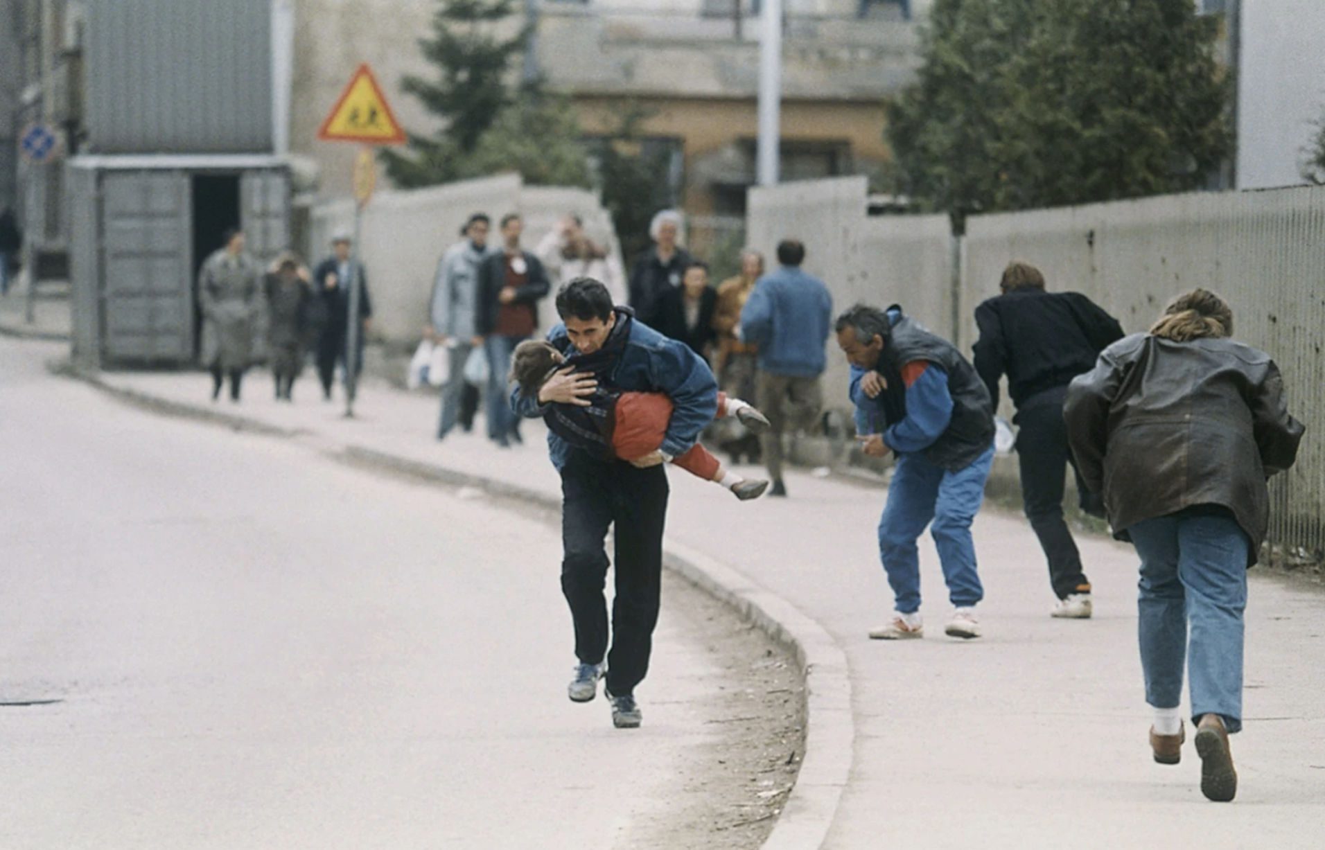 Έρευνα σοκ: Ιταλοί πλήρωναν για να πάνε στο Σαράγεβο και να πυροβολήσουν αθώους πολίτες σαν χόμπι