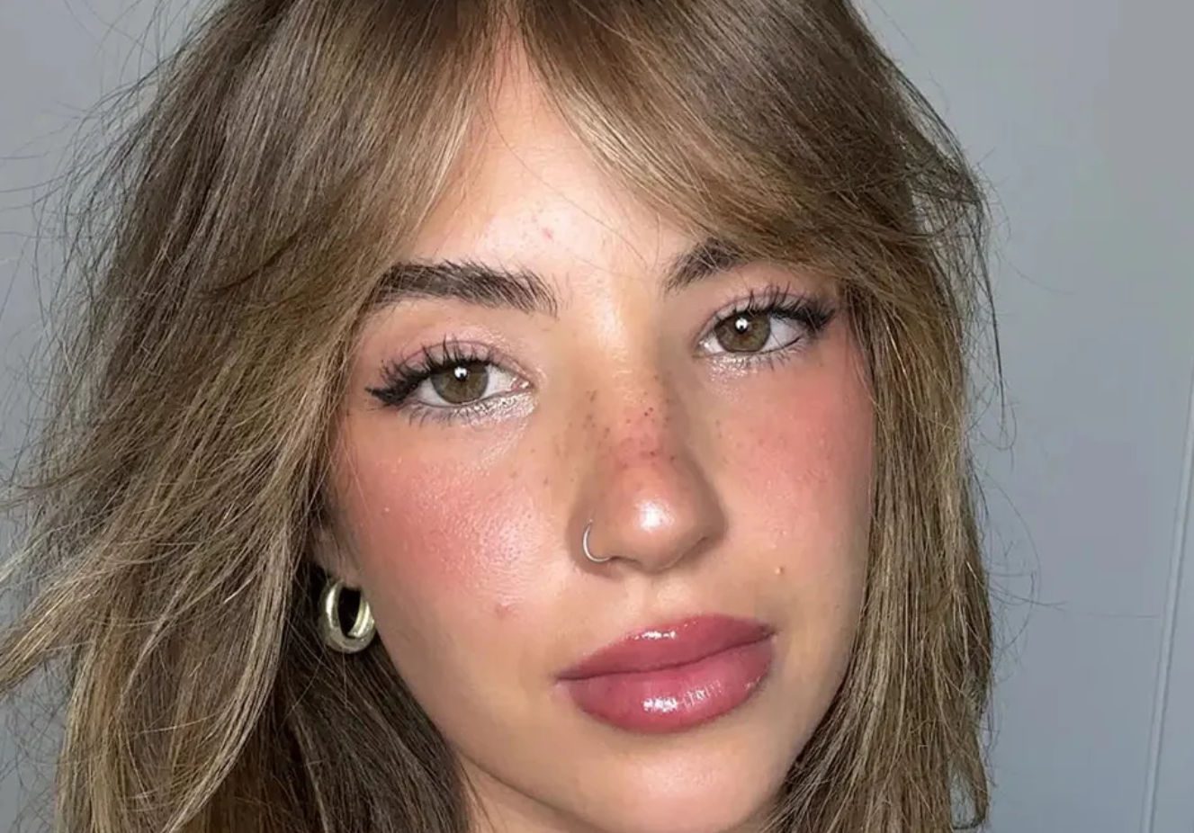 Το όνειρό της ήταν να αποκτήσει φακίδες και τα κατάφερε – Έκανε τατουάζ στο πρόσωπο