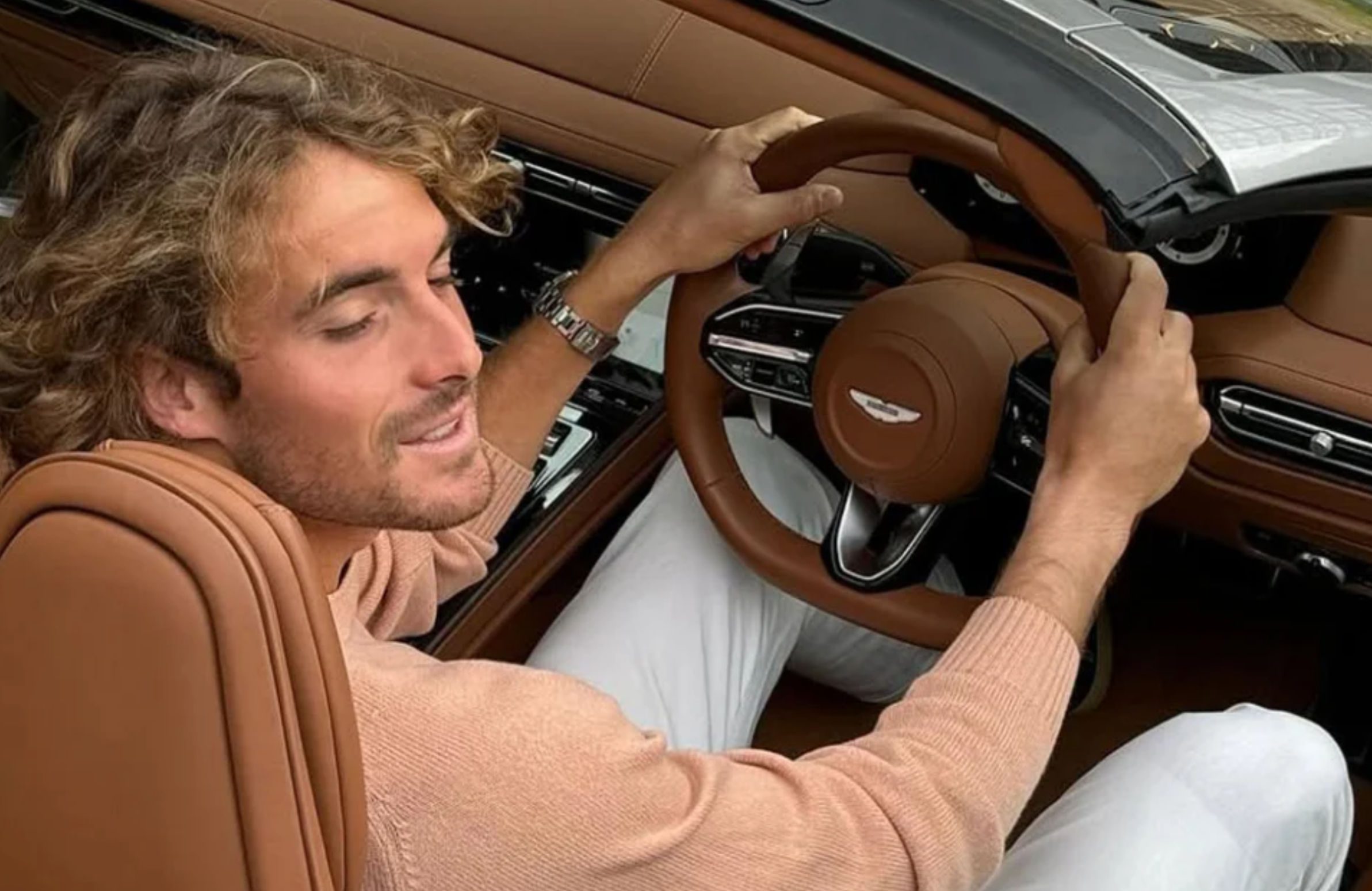 Δικηγόρος Τσιτσιπά: «Δεν οδηγούσε ο Στέφανος», είπε για το ΙΧ που έτρεχε με 210 χλμ. στην Αττική Οδό