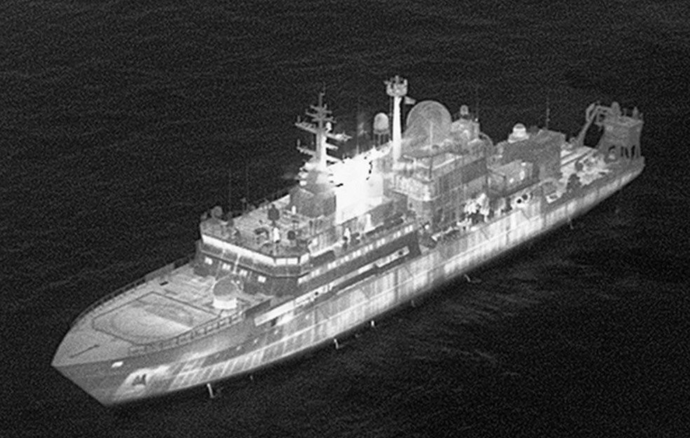 Συναγερμός: Το Λονδίνο προειδοποιεί τον Πούτιν μετά την εμφάνιση ρωσικού κατασκοπευτικού πλοίου κοντά στις βρετανικές ακτές