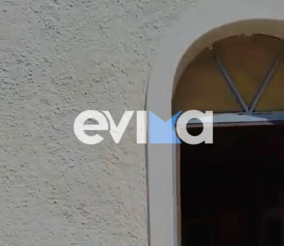 Ρίγη συγκίνησης στην Εύβοια: Δάκρυσε εικόνα της Παναγίας (Φωτό)