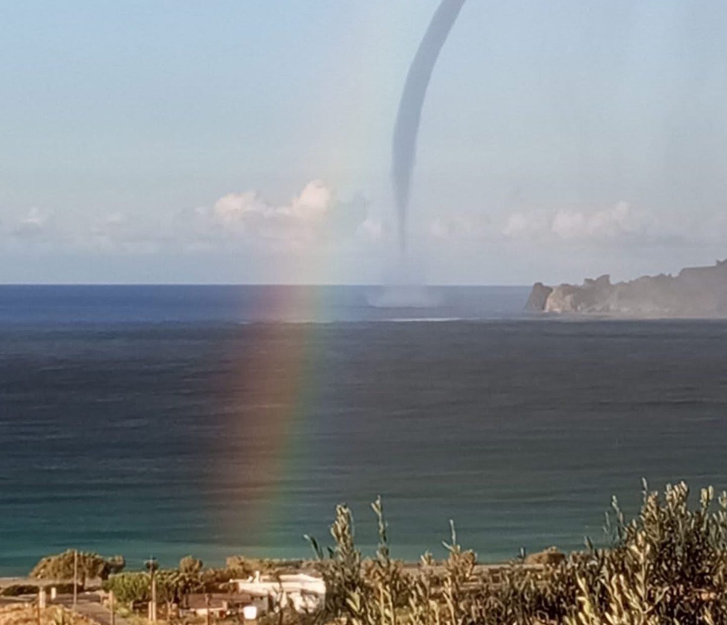 Εντυπωσιακός υδροστρόβιλος στο Ρέθυμνο – Εικόνα