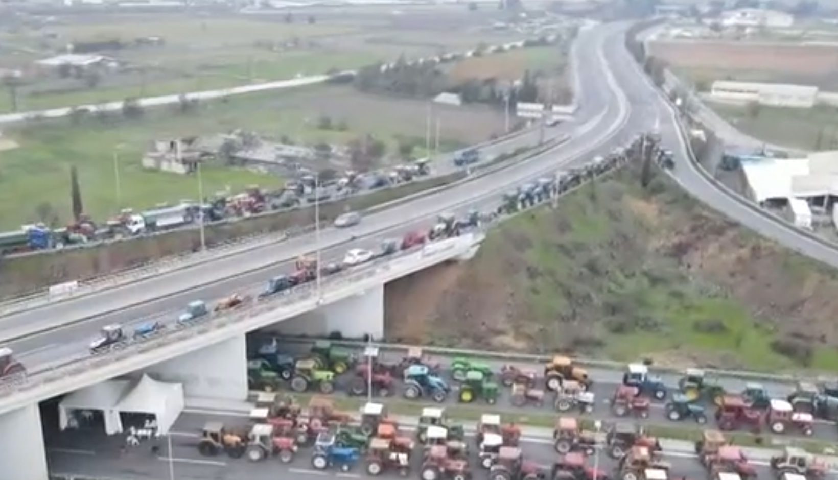 Χαμός στον «αέρα» μεταξύ αγροτών: «Εμένα δεν με πήρε αγκαζέ ο Κουτσούμπας ή η Ζωίτσα» – «Δεν θα γίνουμε καλικάντζαροι»