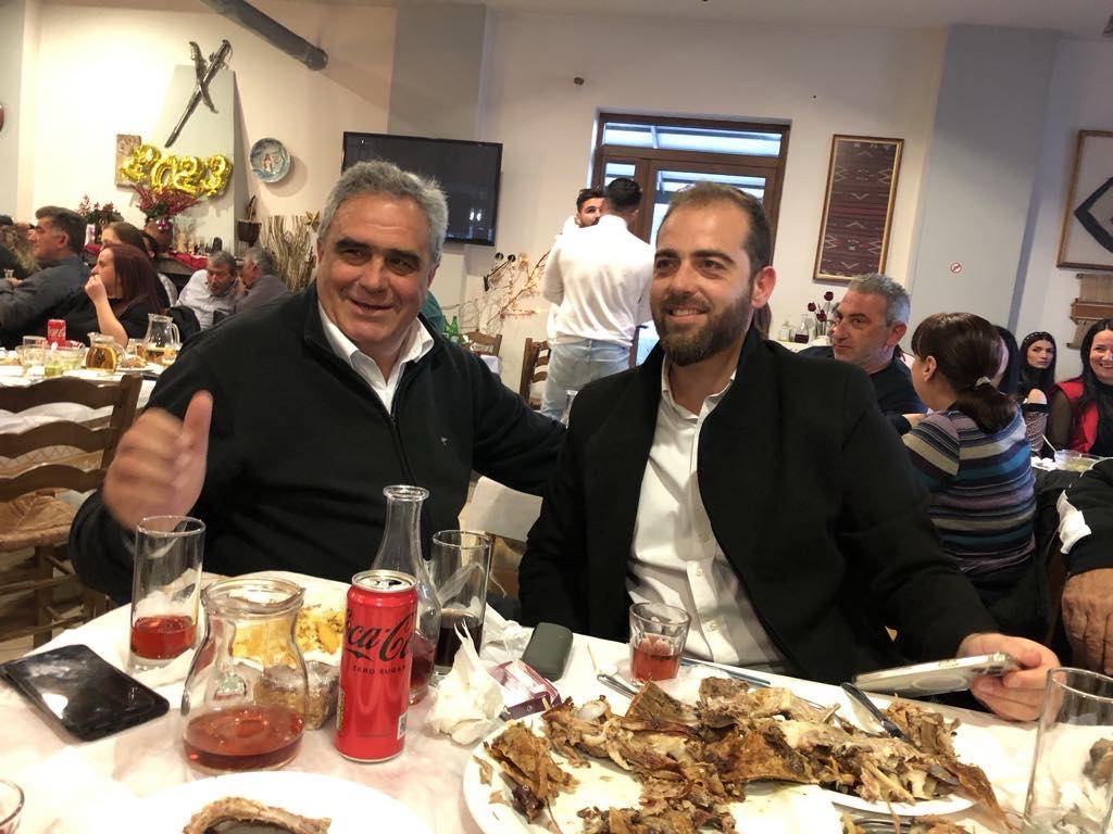 Εύβοια: Συγκινητικός αποχαιρετισμός του Αλέξανδρου Θεοδώρου στο Γιώργο Ψαθά