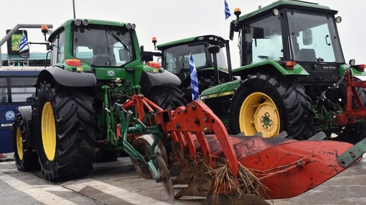 Συνεχίζουν τις κινητοποιήσεις τους οι αγρότες – Τι θα καθορίσει τις επόμενες κινήσεις τους