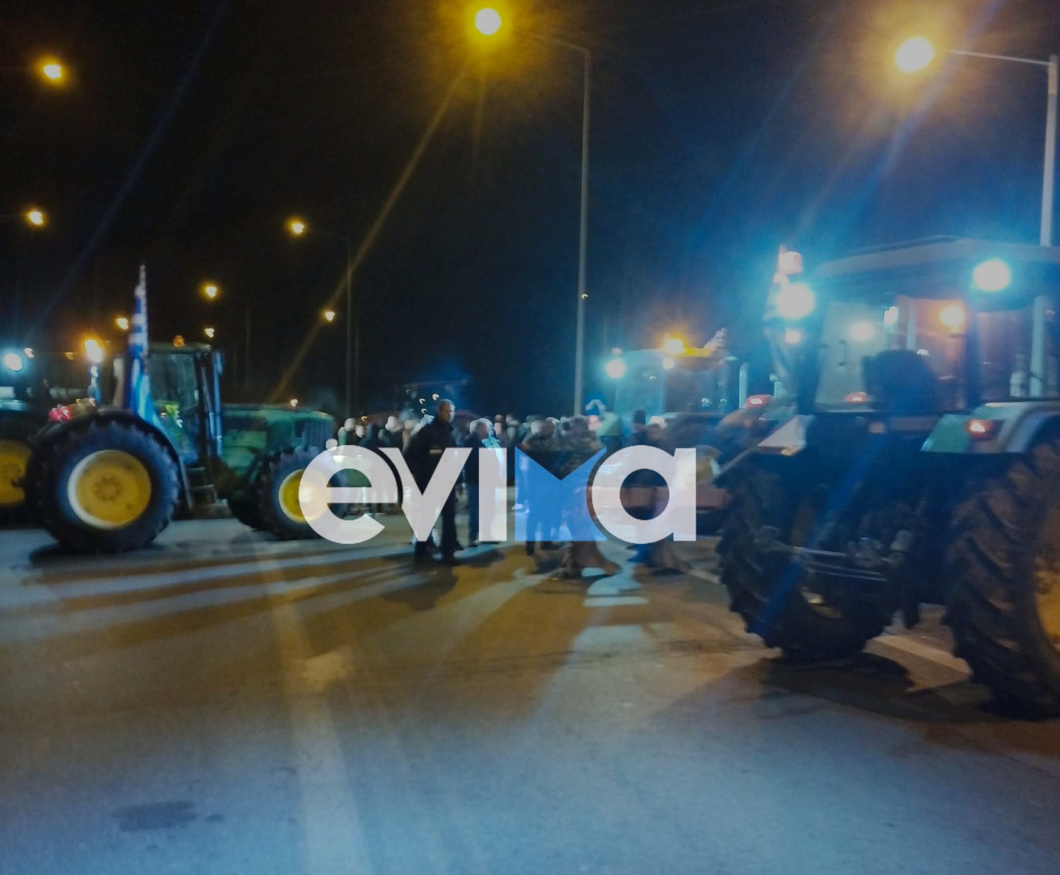 Έκλεισε η υψηλή γέφυρα της Χαλκίδας και ο παράδρομος