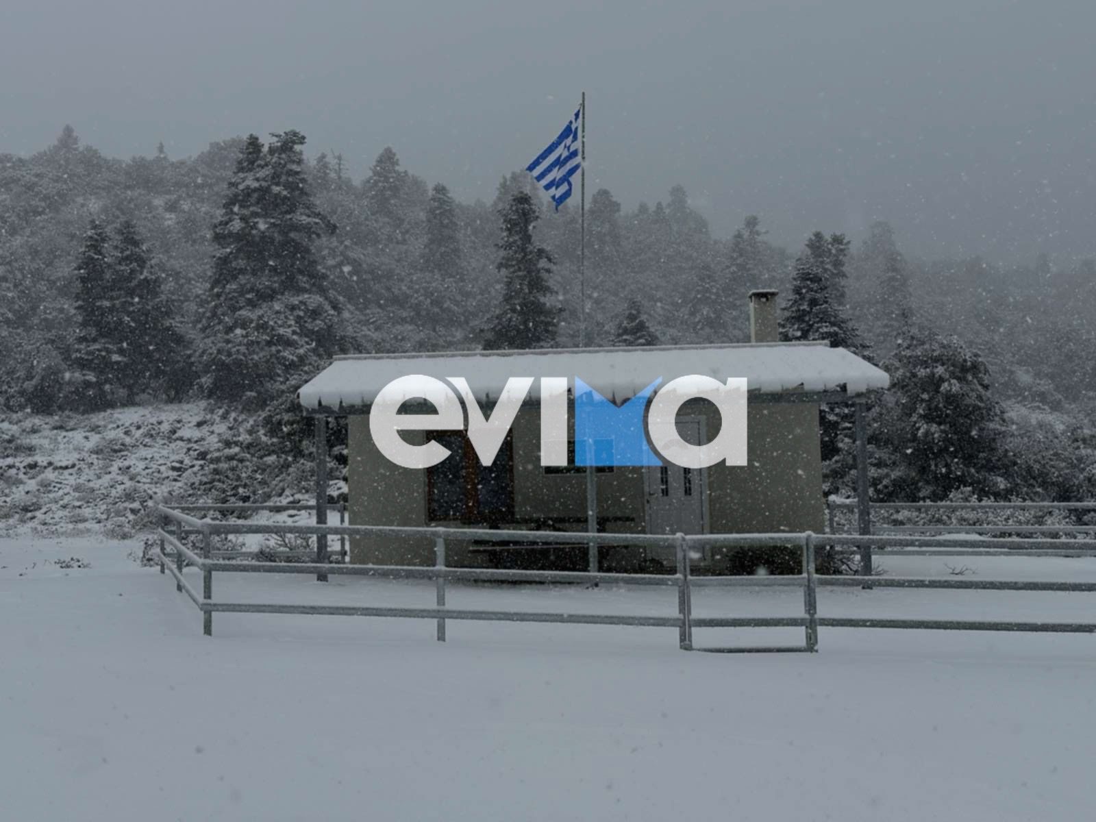 Κακοκαιρία στην Εύβοια: Χιονίζει και στην ορεινή Κύμη (vid)