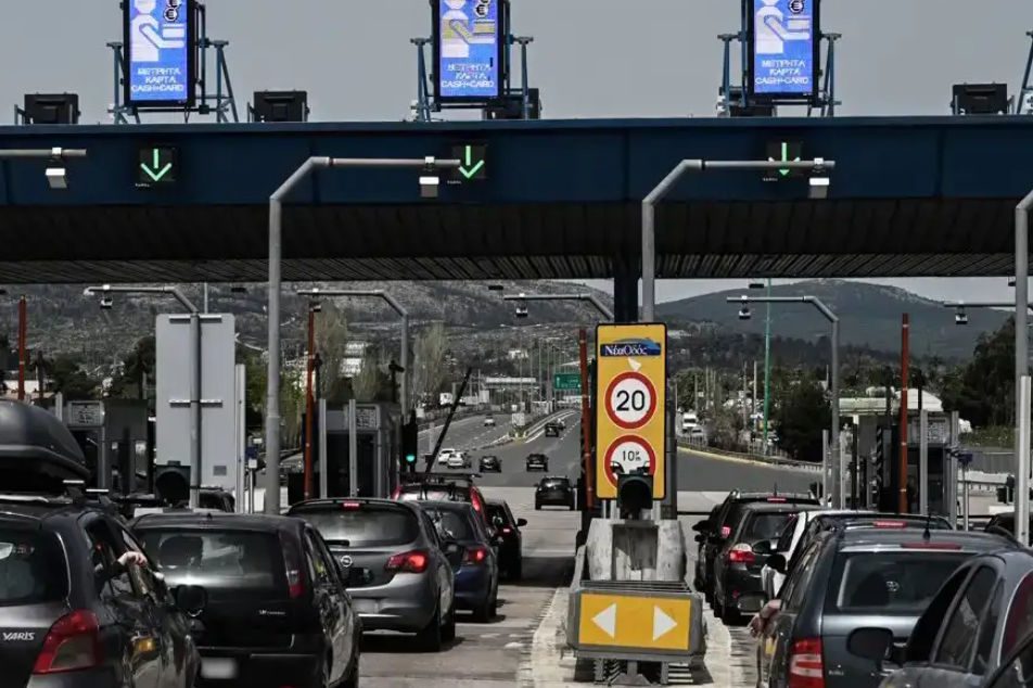 Αττική Οδός: Οι τιμές γίνονται πιο «τσουχτερές» το 2026 – Δείτε τα ποσά για τα ΙΧ