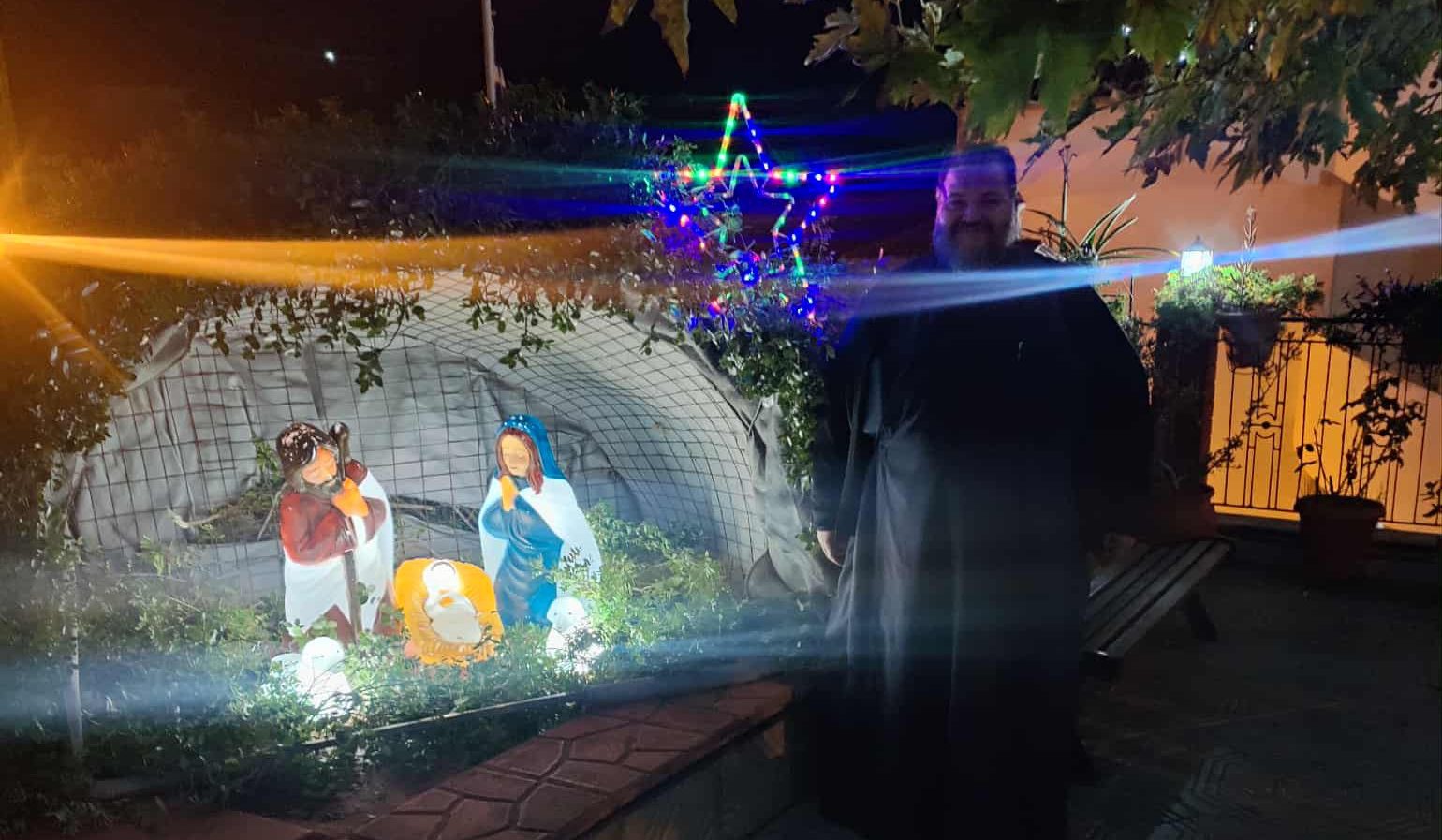 Χριστούγεννα σε γραφικό χωριό της Εύβοιας! Η Φάτνη που Μαγεύει δια χειρός ιερέα (εικόνες)