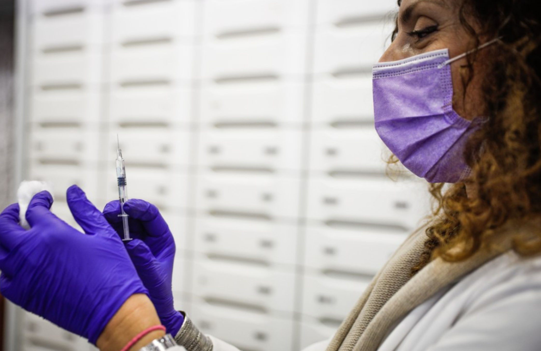 Η «υπεργρίπη» απειλεί την Ευρώπη και σαρώνει την Βρετανία – Κρούσματα στη Γαλλία, φόβοι στην Ισπανία