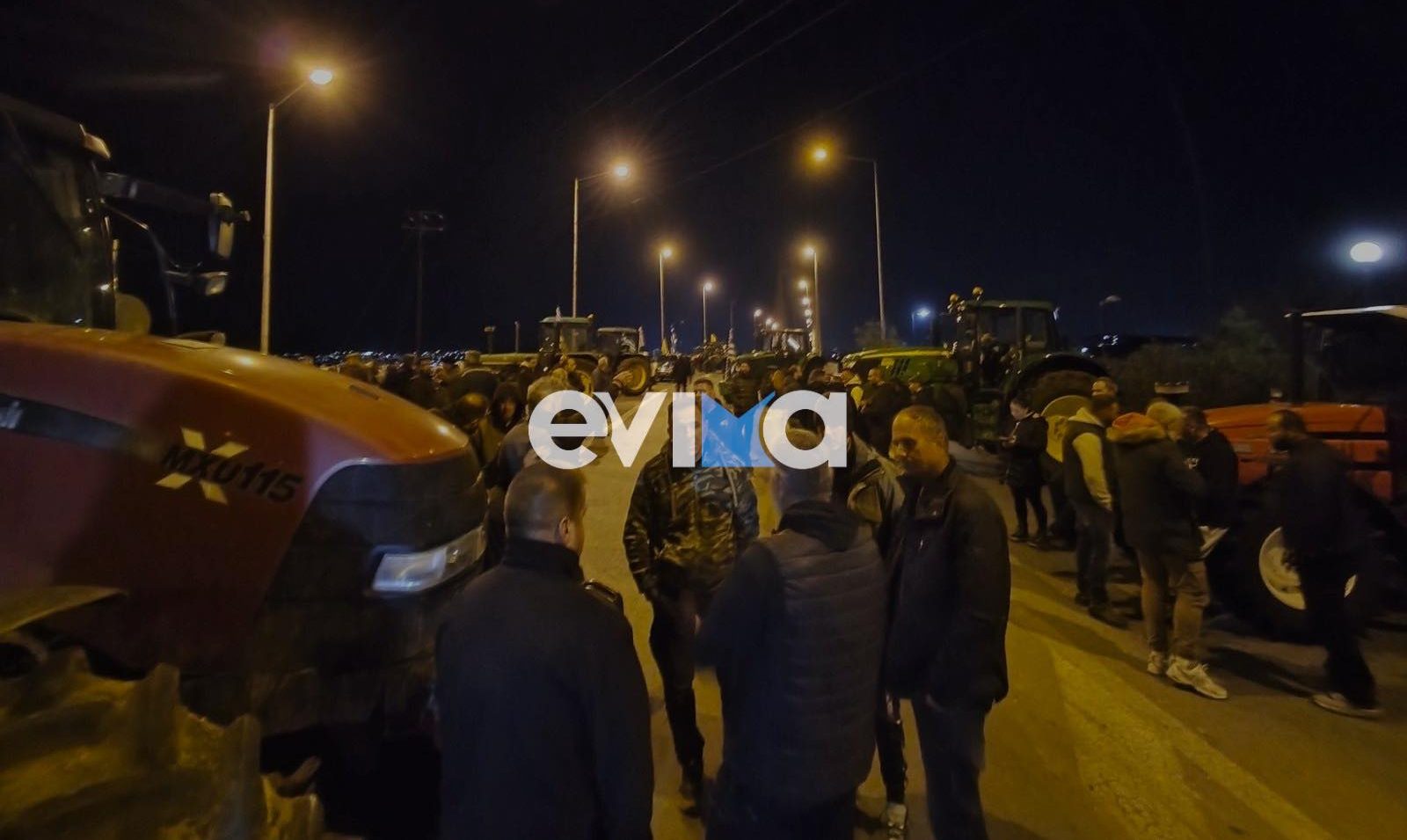 Οι αγρότες μπλοκάρουν και σήμερα την υψηλή γέφυρα της Χαλκίδας – Τι ώρα την κλείνουν