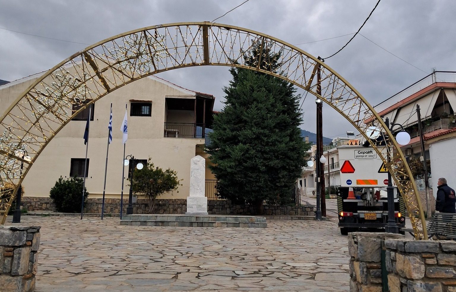 Εύβοια: Μαγικές Χριστουγεννιάτικες Στιγμές απόψε στο Γυμνό!