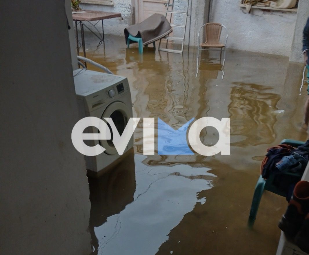 Στο έλεος της κακοκαιρίας η Ερέτρια: Δεκάδες σπίτια και καταστήματα πλημμύρισαν – Νέες συγκλονιστικές εικόνες