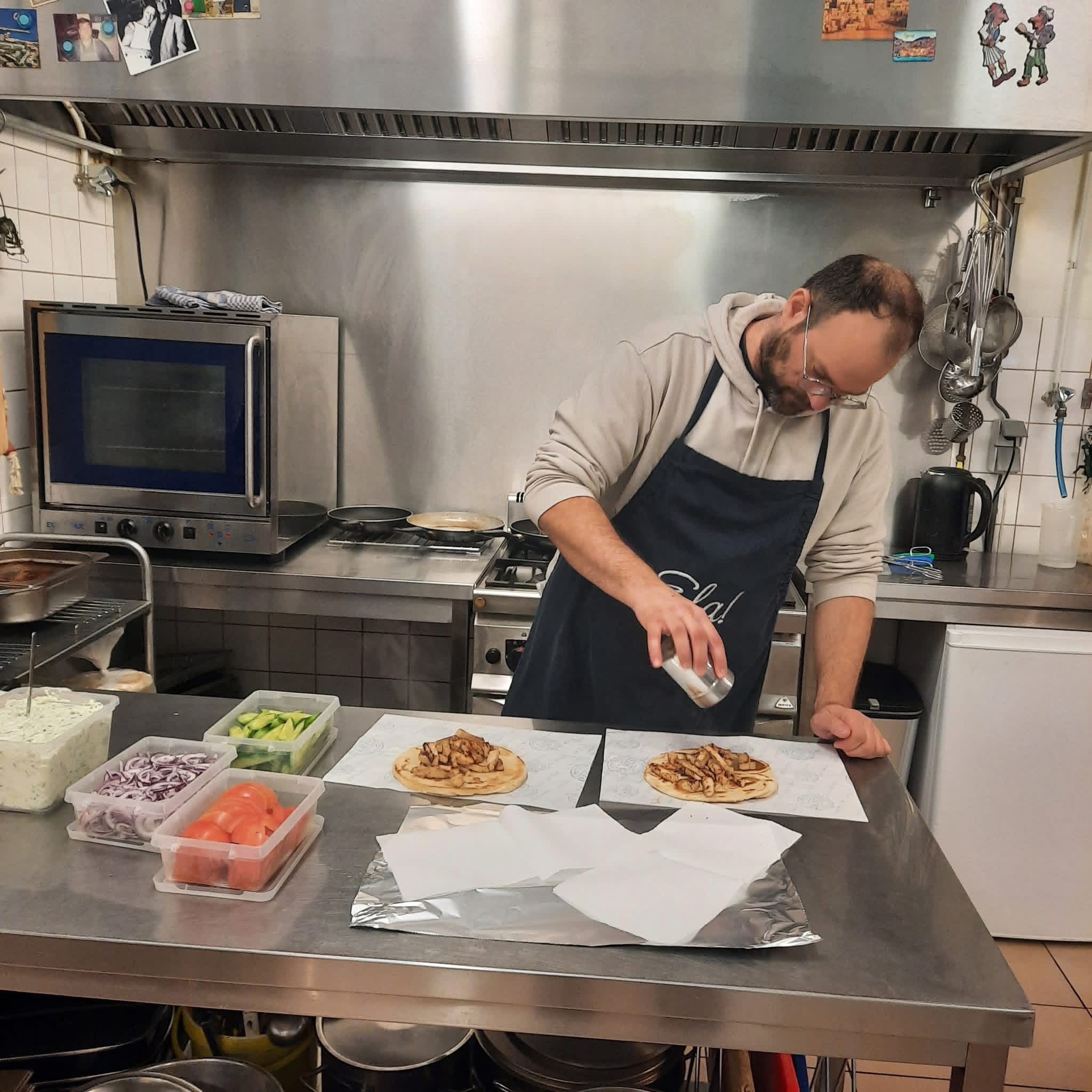 Ένας Ευβοιώτης κατακτά το Άμστερνταμ με το ελληνικό φαγητό!