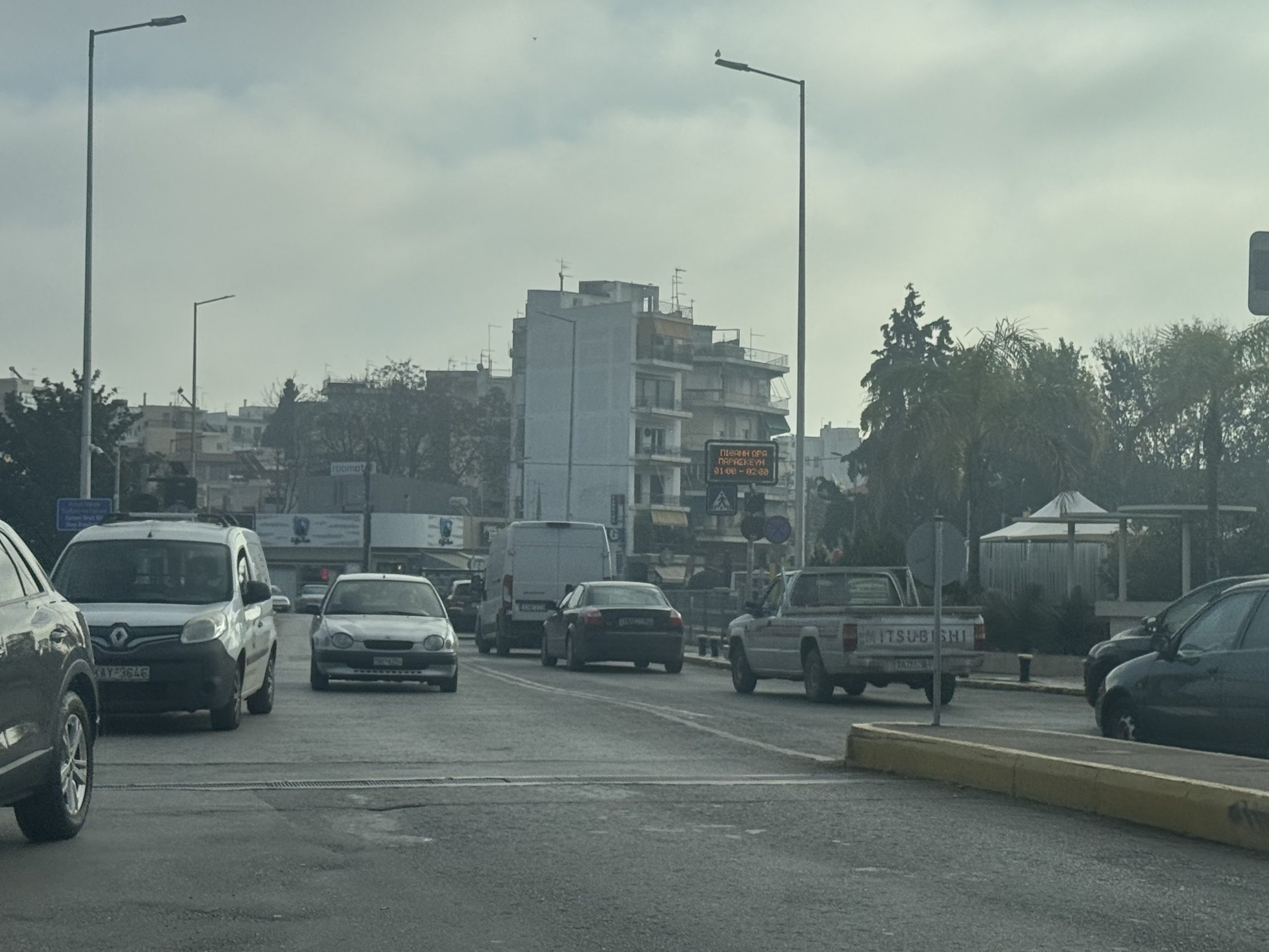 Το «χάος» τώρα στην γέφυρα της Χαλκίδας: Δείτε εικόνες