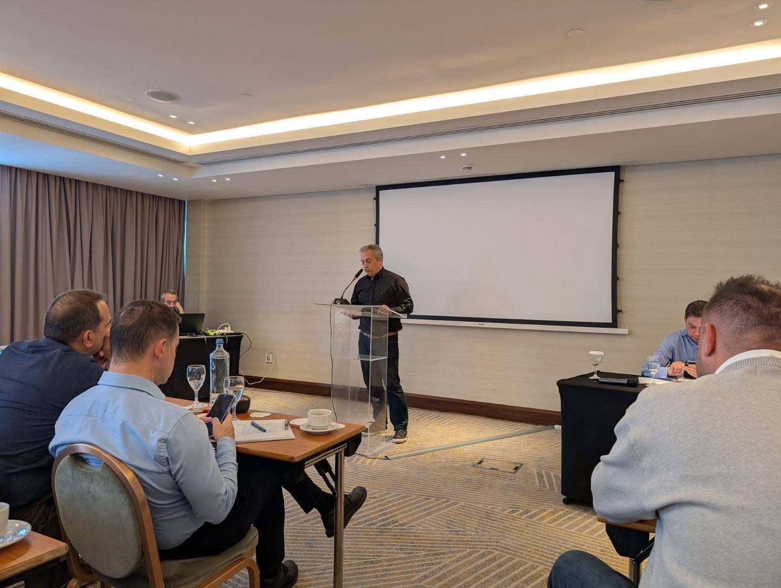 Η Οικονομική Παιδεία ως Ασπίδα της Κοινωνίας: Παρέμβαση του Γ. Κοτρογιάννη στη Σύσκεψη του Ο.Ε.Ε.