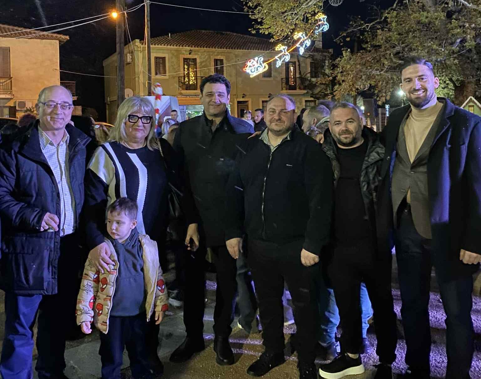 Ο Απόστολος Σπανός κοντά στους συντοπίτες του στην Εύβοια