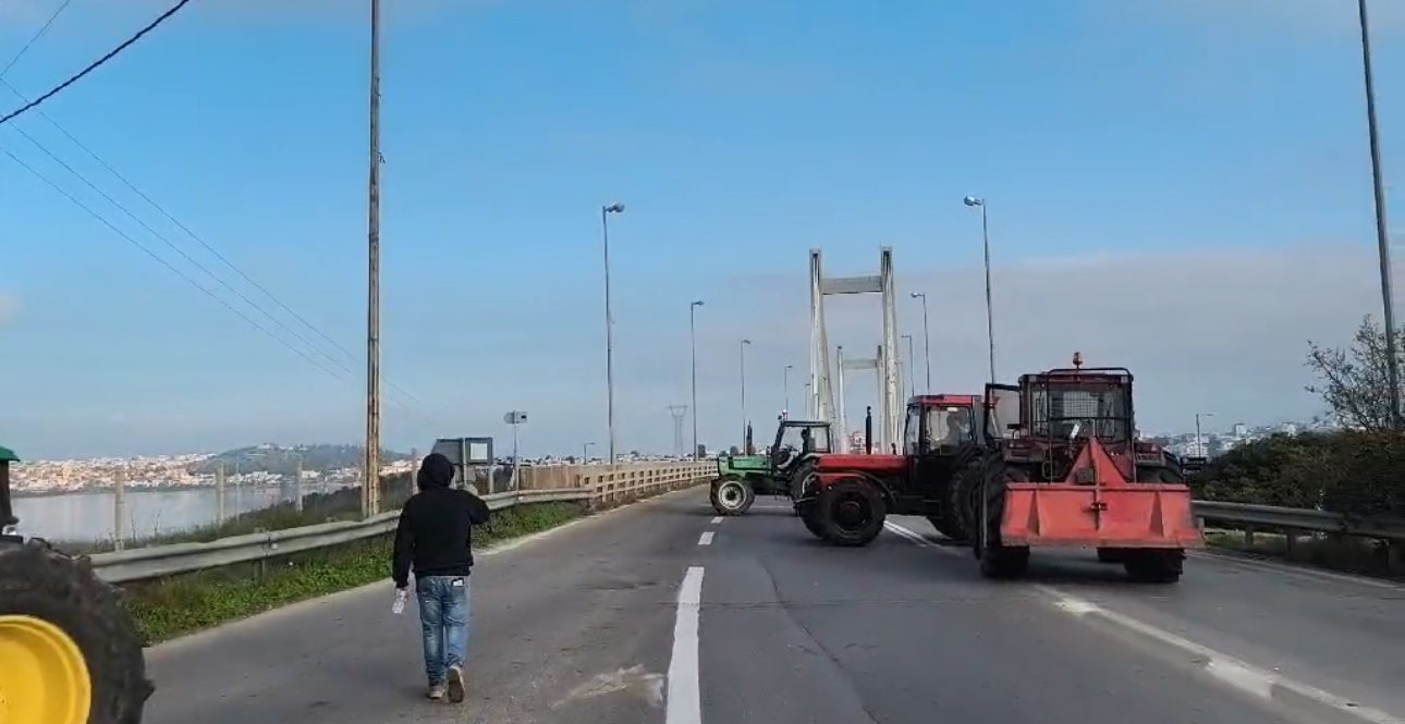 Χαλκίδα: Αγριεύουν οι αγρότες- Κλείνουν για ώρες σήμερα την υψηλή γέφυρα