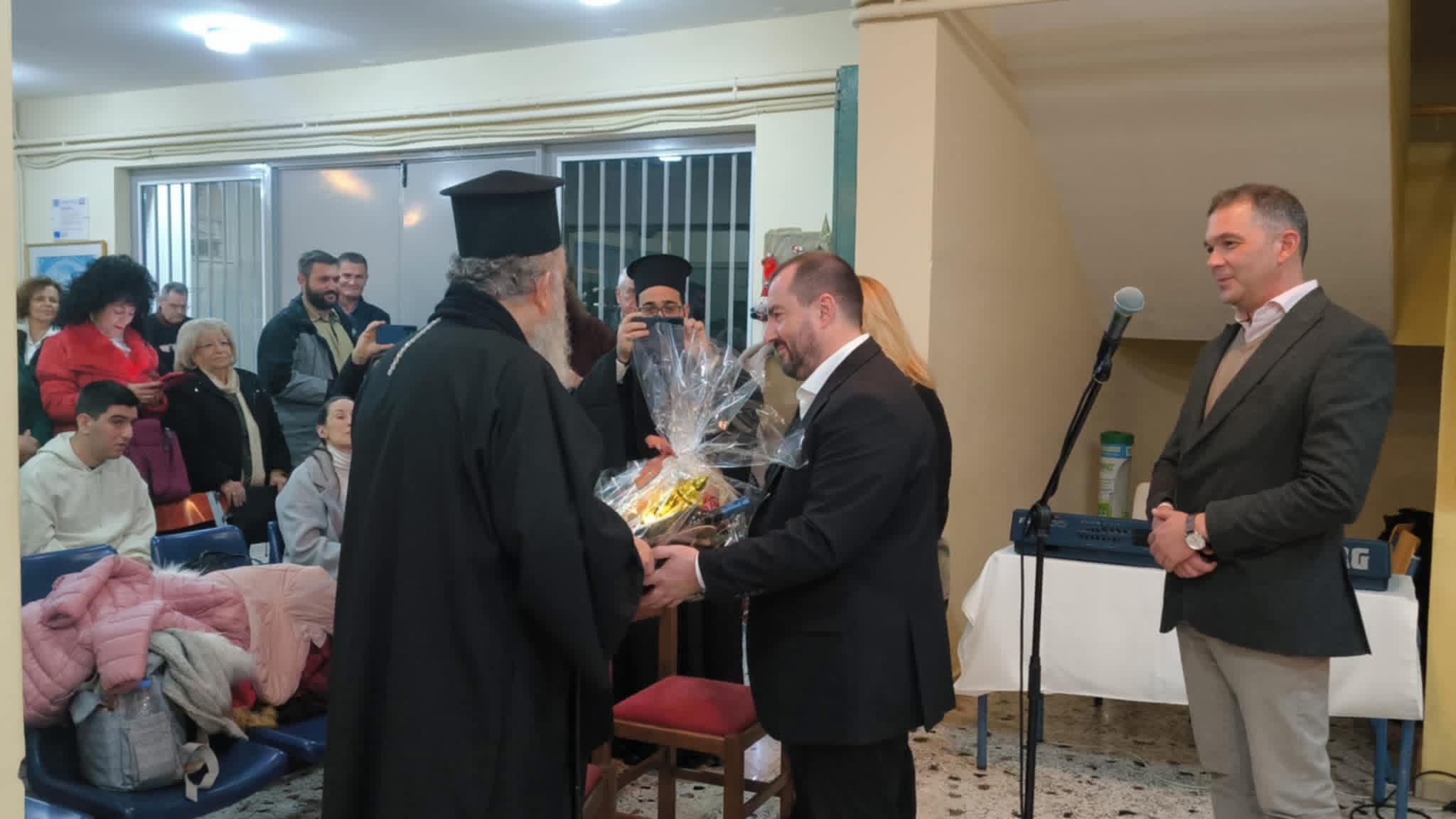 Εύβοια: Στη Χριστουγεννιάτικη γιορτή του Γυμνασίου Γυμνού ο Ευάγγελος Χαϊνάς