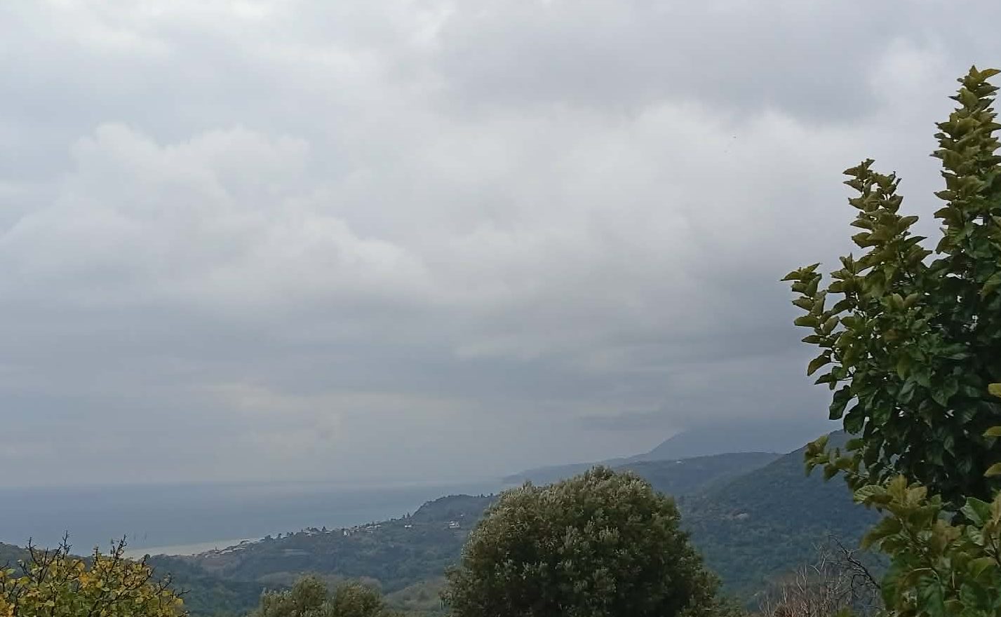 Καιρός: Συννεφιά και τοπικές βροχές σήμερα στην Εύβοια