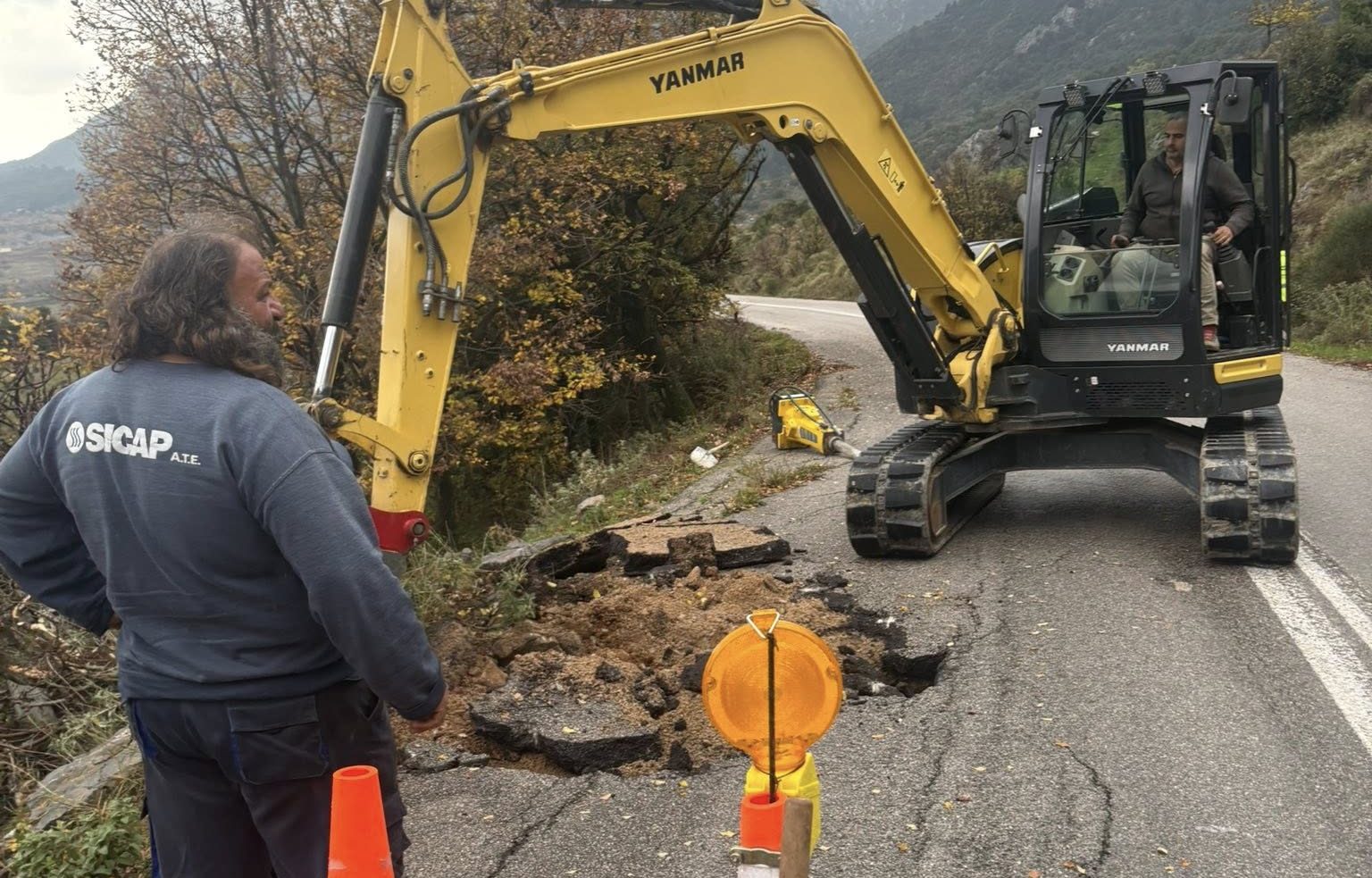 Καθίζηση σε δρόμο της Εύβοιας