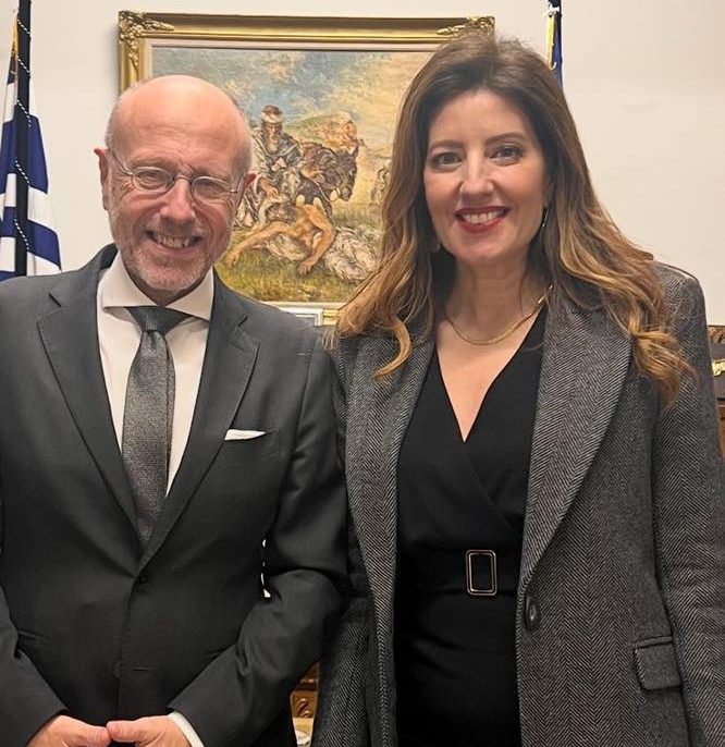 Οριστική λύση σε Δομές υγείας στην Εύβοια με παρέμβαση Καραμπατσώλη