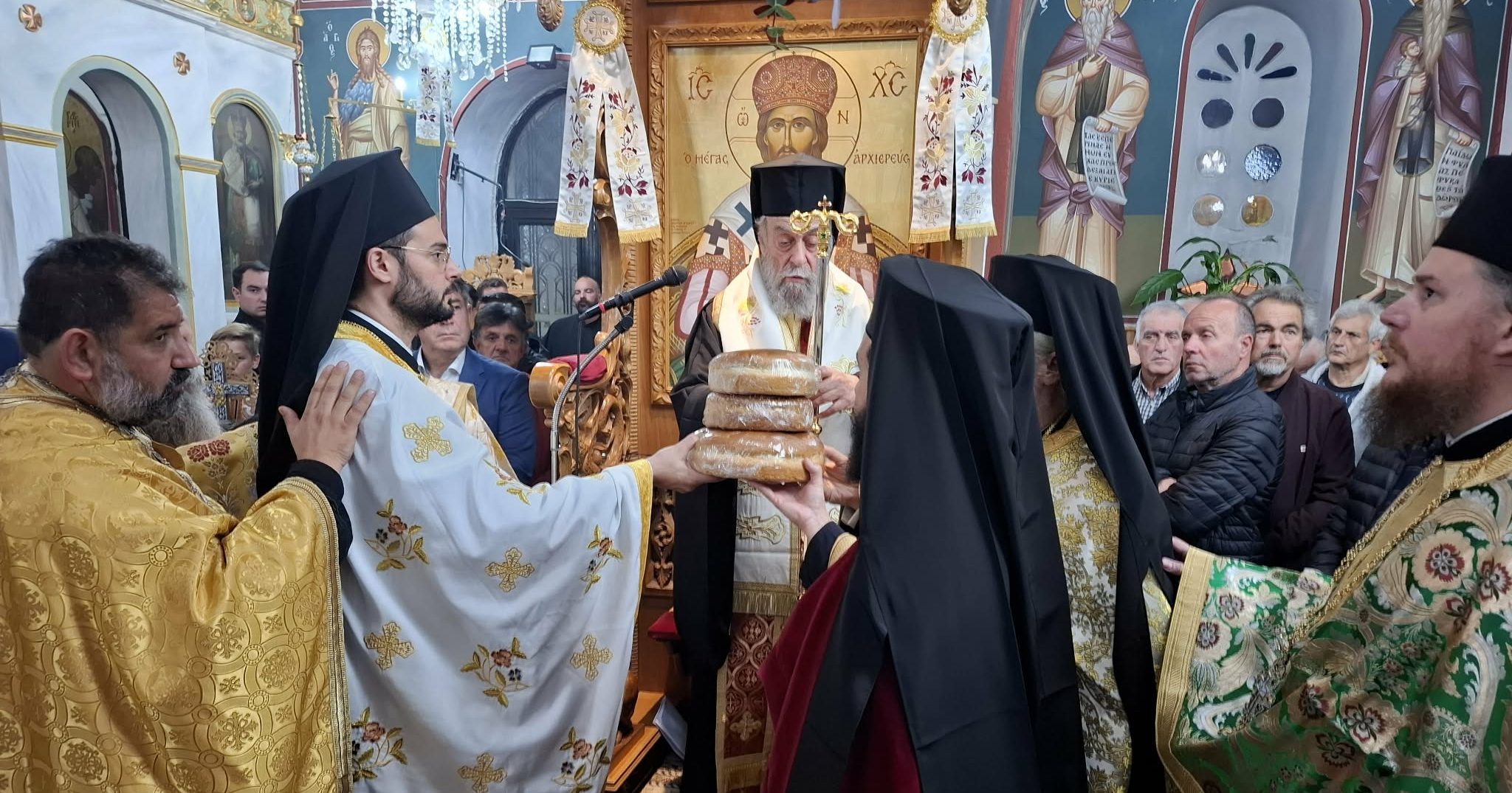 Ρίγη συγκίνησης στην Εύβοια για το Όσιο Πορφύριο – Πανηγυρικός εορτασμός