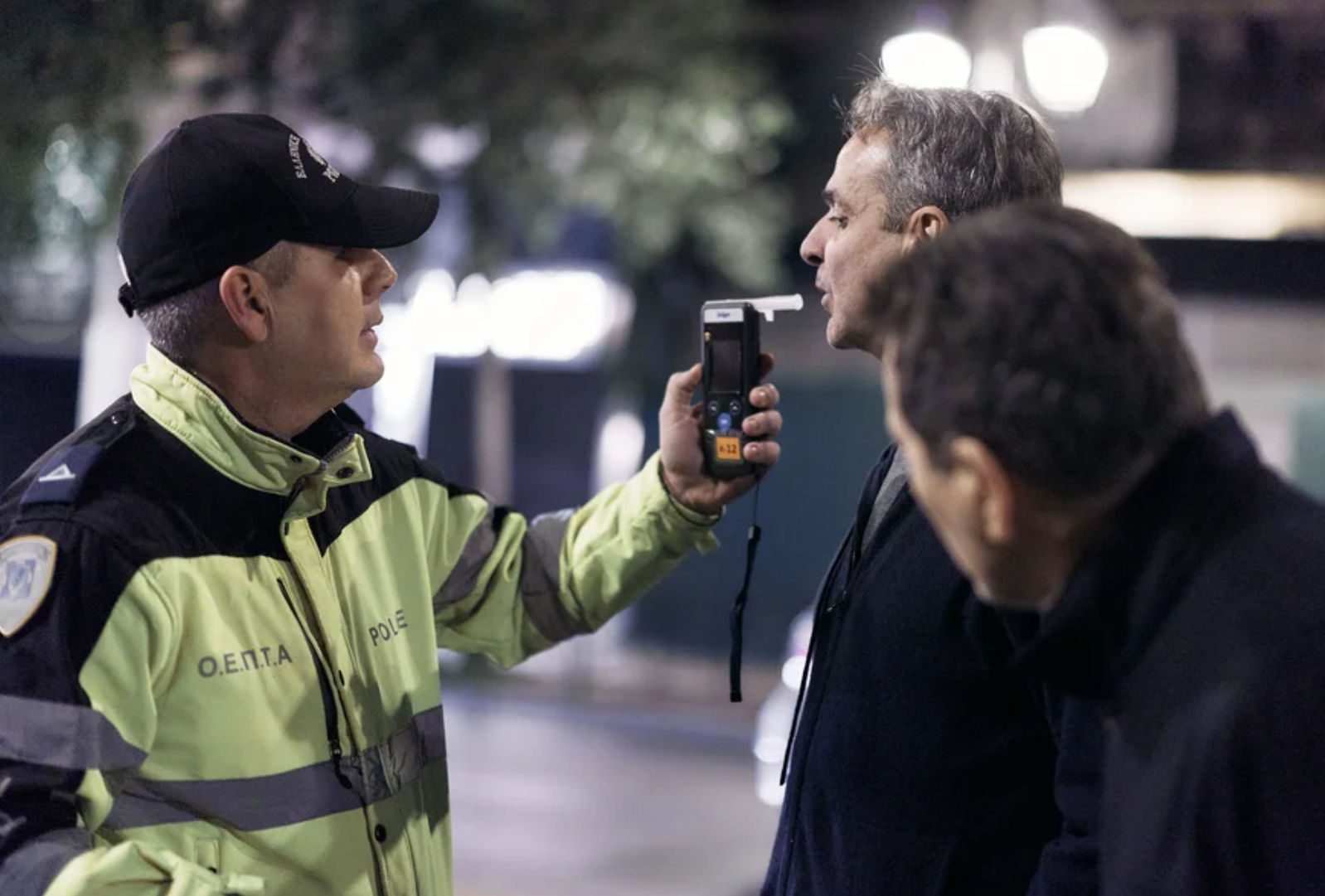 Σε μπλόκο της Τροχαίας ο Μητσοτάκης μαζί με Χρυσοχοΐδη – Τι έδειξε το αλκοτεστ