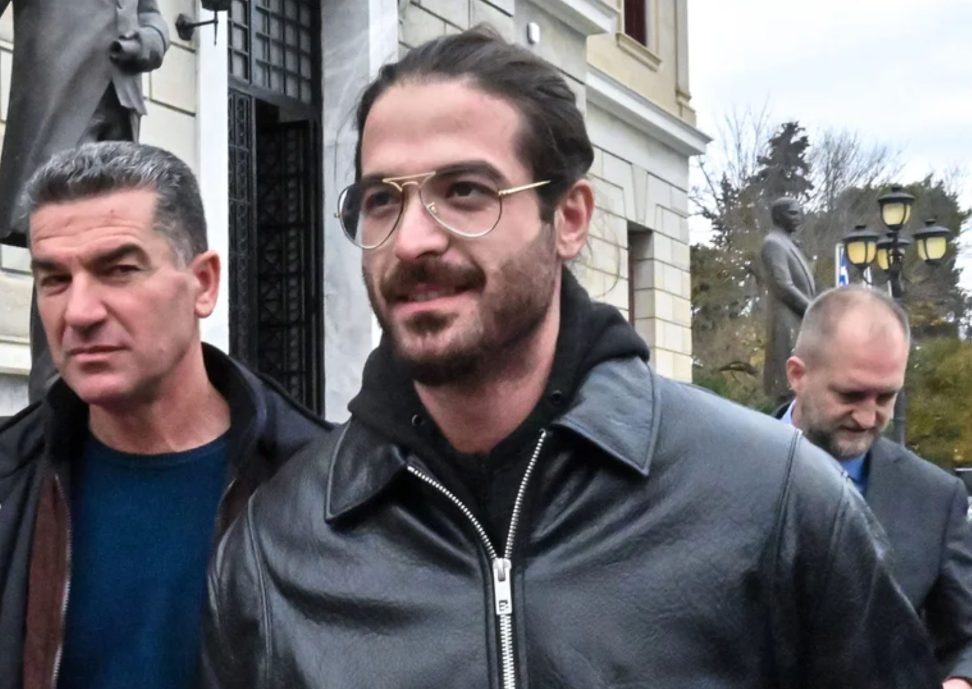 Ελεύθερος ο Άρης Μουγκοπέτρος: Θα απολογηθεί τη Δευτέρα μετά τη μήνυση της εν διαστάσει συζύγου του