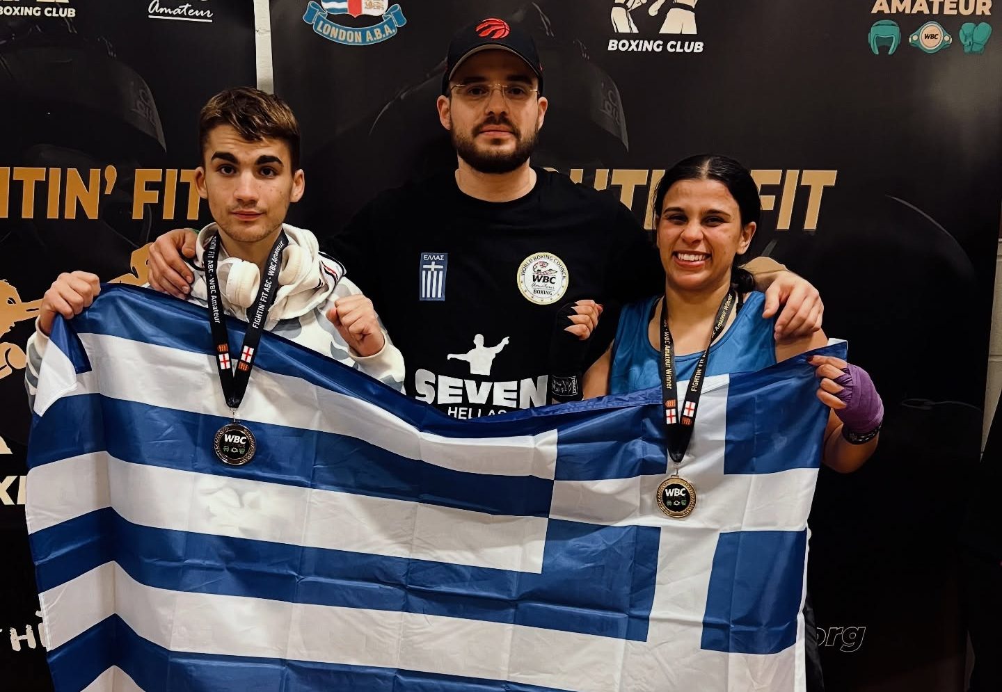 Έγραψαν ιστορία στο Λονδίνο οι αθλητές του Boxing Club Χαλκίδας