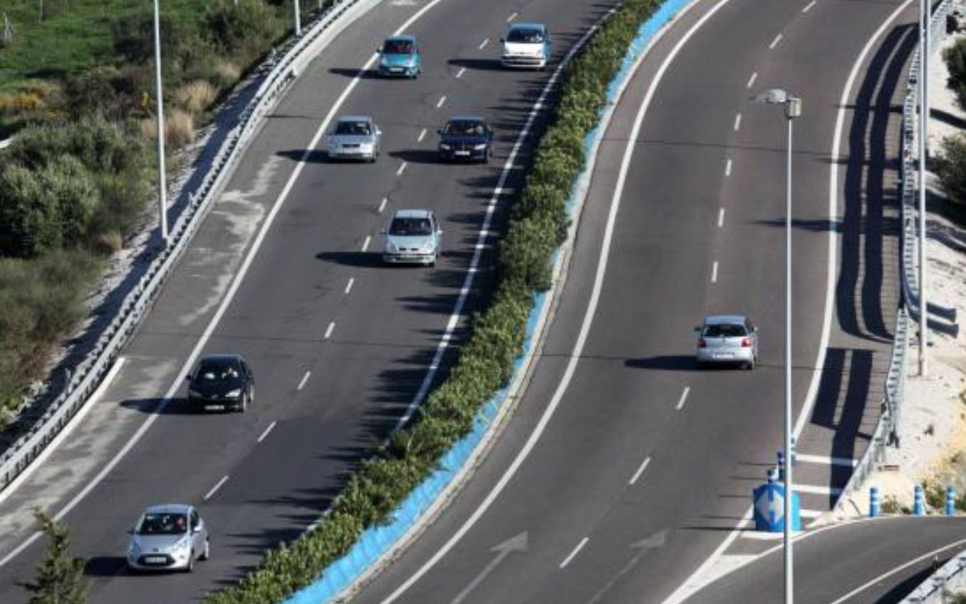 Προσοχή: Τέλος τα 130 χλμ./ώρα στην Εθνική Οδό – Δείτε το νέο όριο