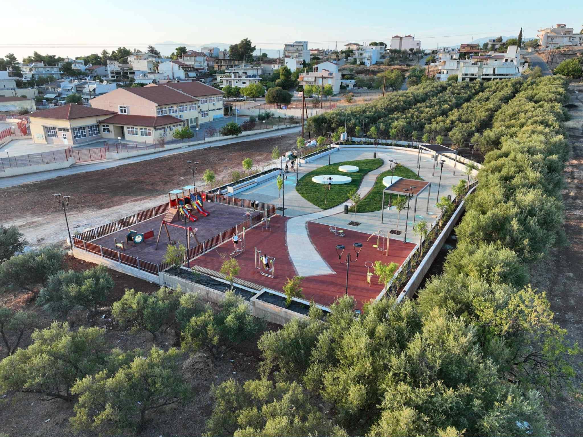 Σοβαρό περιστατικό στην Εύβοια: Κατέστρεψαν παιδική χαρά – Εικόνες