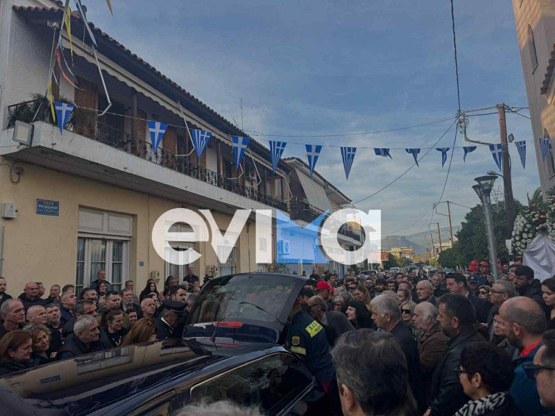 Βαριά «η σκιά του πένθους» στην Εύβοια για τον Γιώργο Ψαθά- Θρήνος στην κηδεία του Δημάρχου