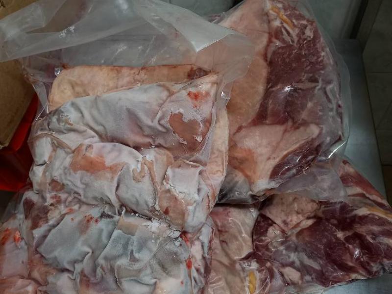 Κατασχέθηκαν 12 τόνοι σάπιου κρέατος – Θα γέμιζαν την αγορά της Αττικής