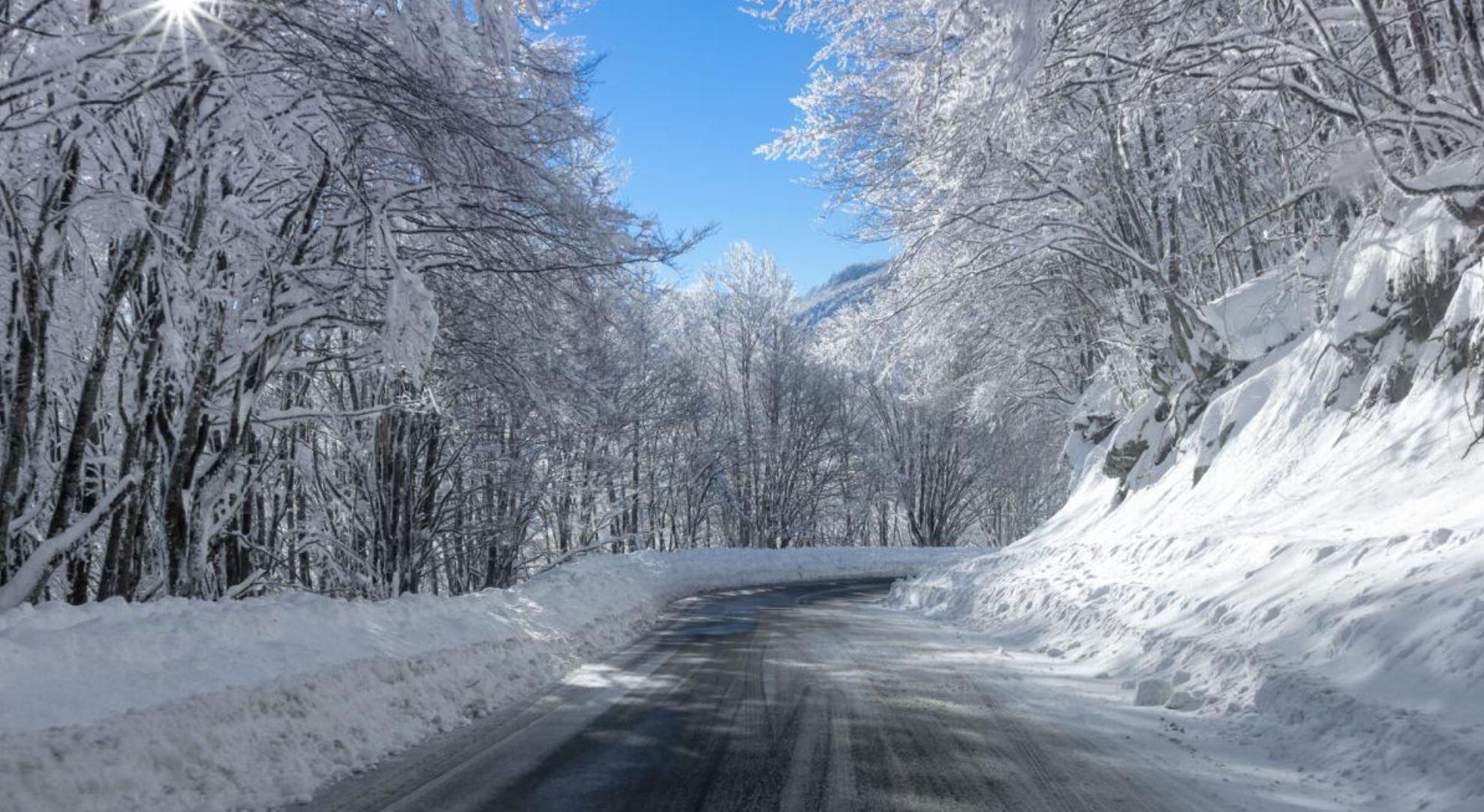 Οι δύο ελληνικοί δρόμοι που έχουν μαγέψει τον πλανήτη και αξίζει να οδηγήσετε έστω μια φορά στη ζωή σας